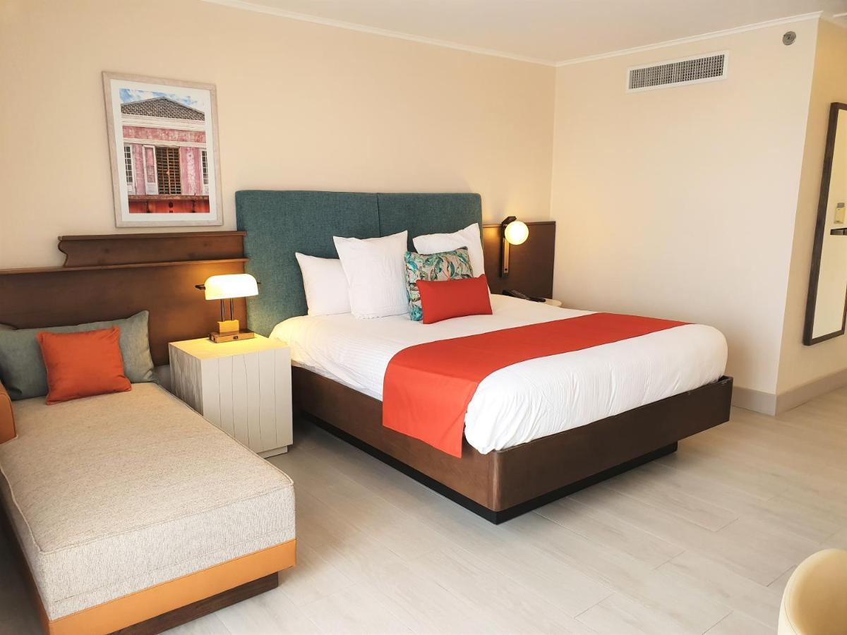 Habitación Deluxe con cama extragrande y vistas al océano