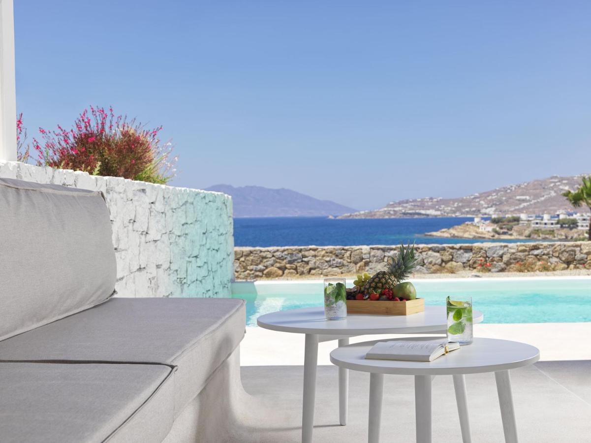 Suite Junior con piscina privada climatizada y vistas al mar