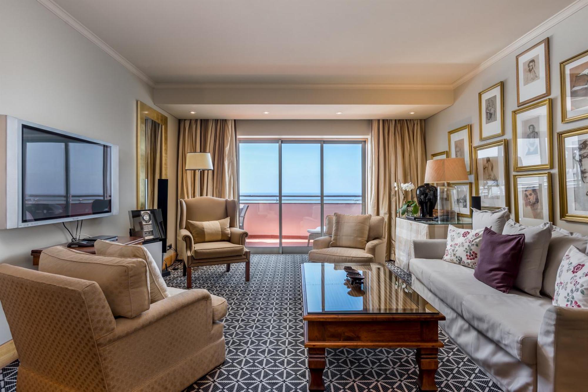 Suite en el ático con vistas al océano