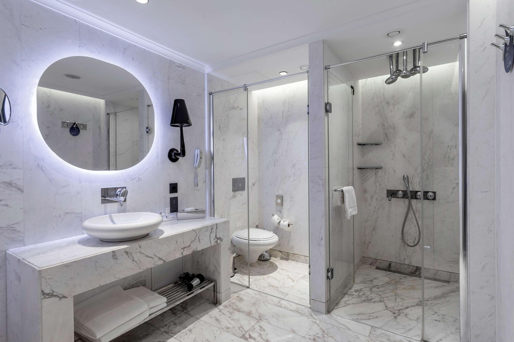 Suite Junior con balcón y vistas al jardín
