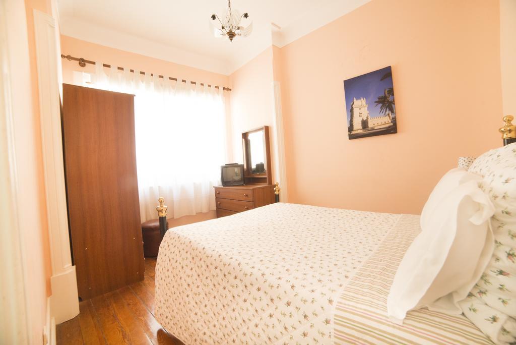 Double or Twin Room with Shared Bathroom