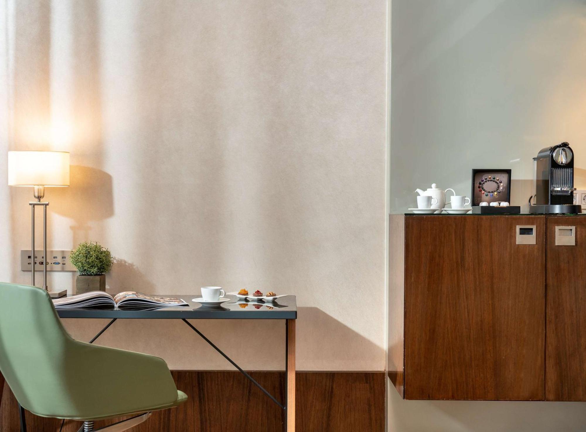 Suite Junior con terraza y vistas a la ciudad