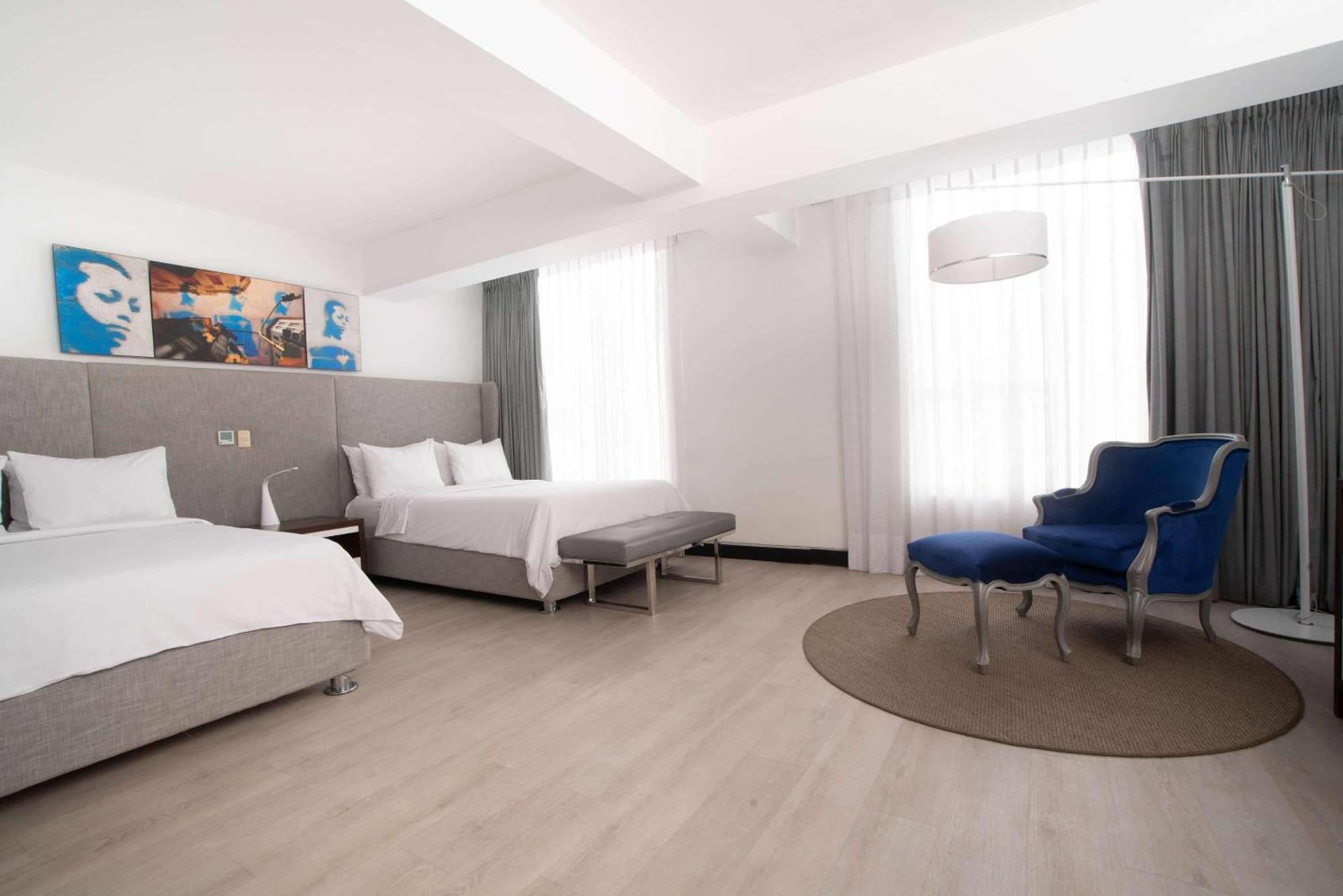 Suite Estudio con 2 camas dobles