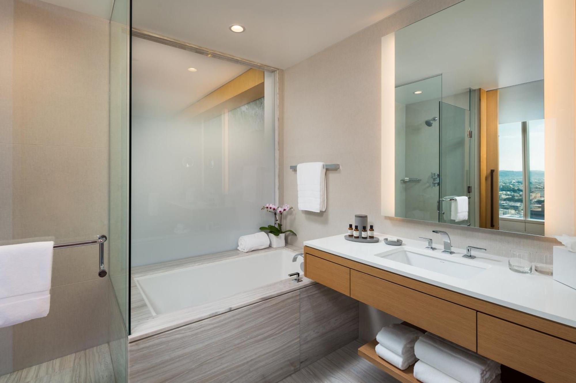 Habitación Premium con vistas a la ciudad - 1 cama extragrande - Planta club