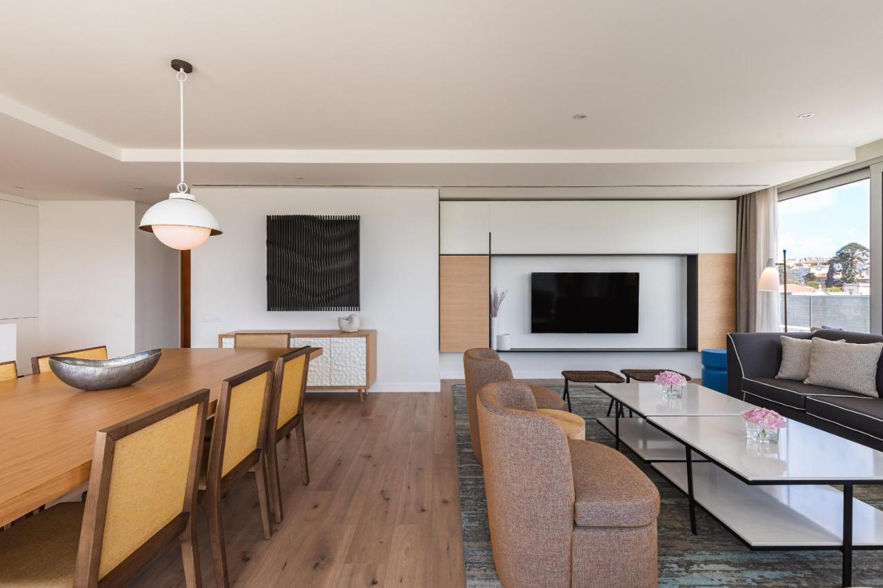 Premium Corner Queen Suite with River View,1350107329:JPEG