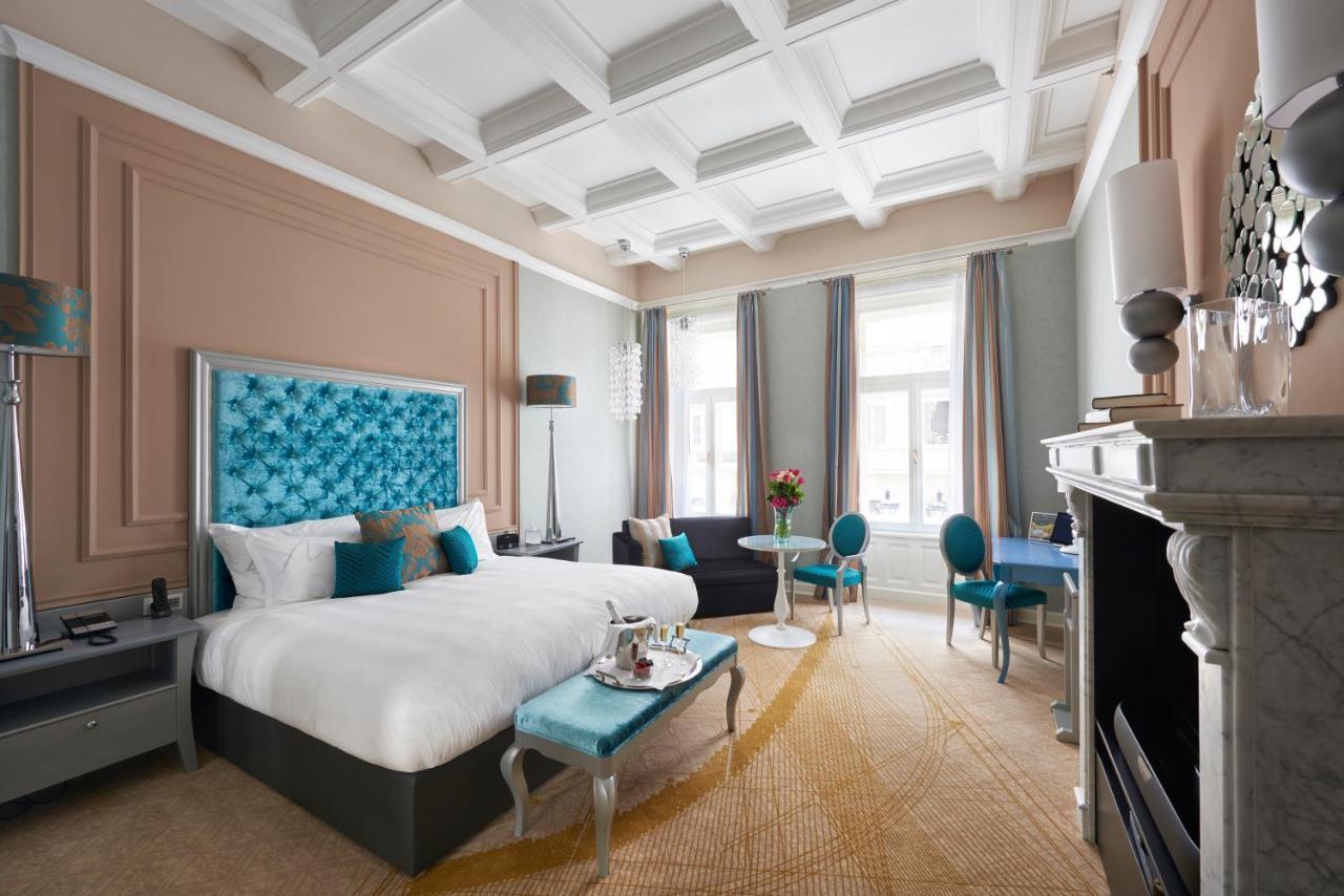 Marca Aria - Habitación con sofá - cama extragrande
