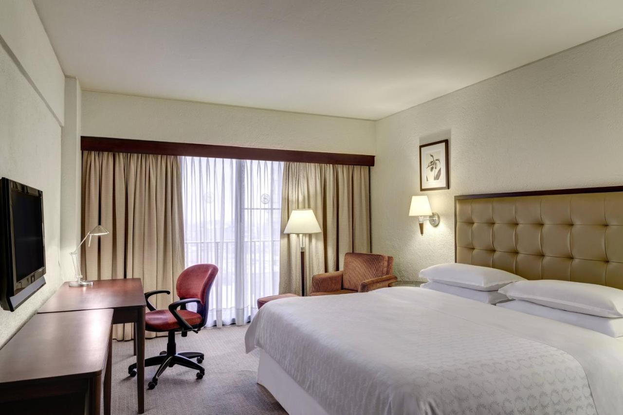 Classic, Guest room, 1 King,1413441815:JPEG