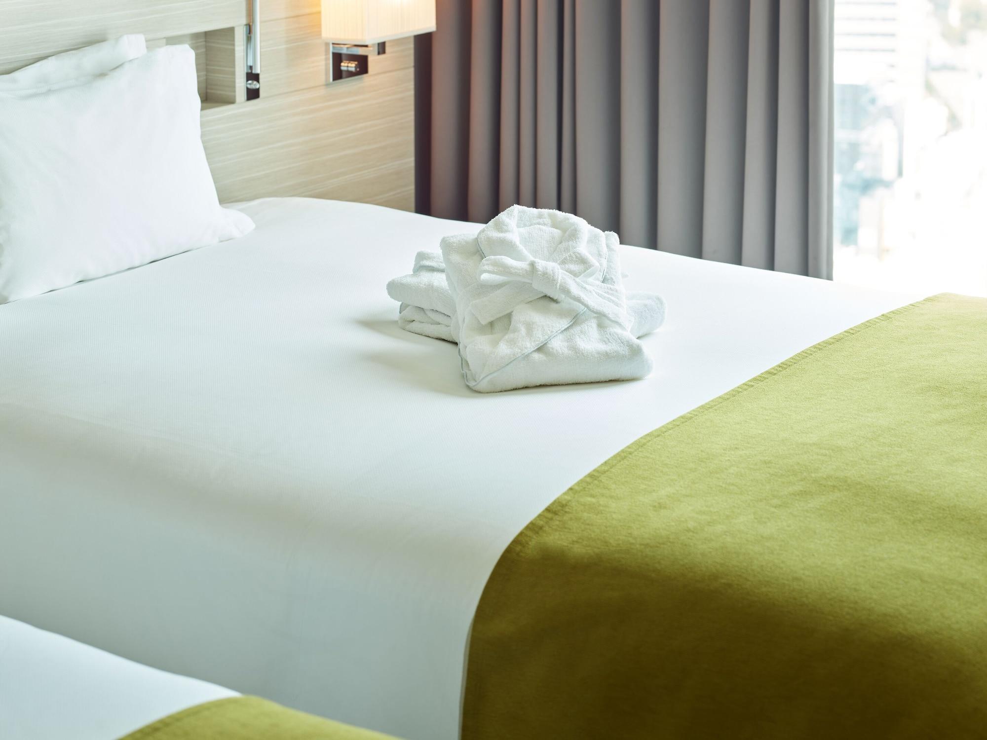 Superior Queen Room with View Bath