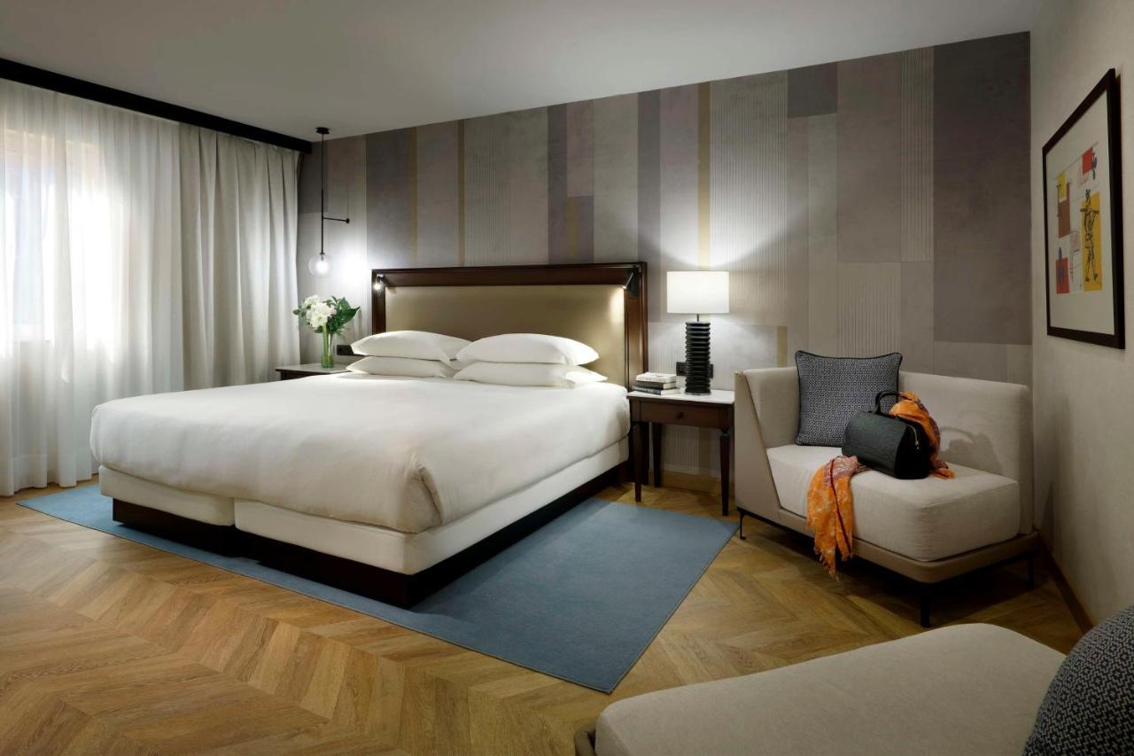 Deluxe King Room,1272652144:JPEG