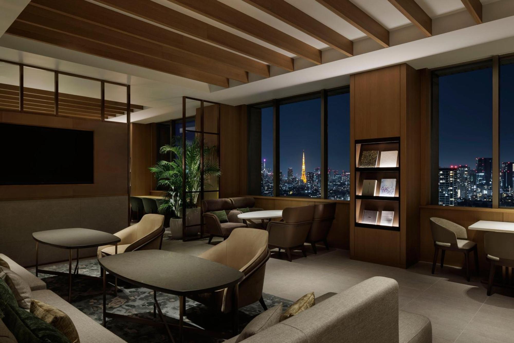Suite Presidencial de 1 dormitorio con cama extragrande y acceso al salón Club