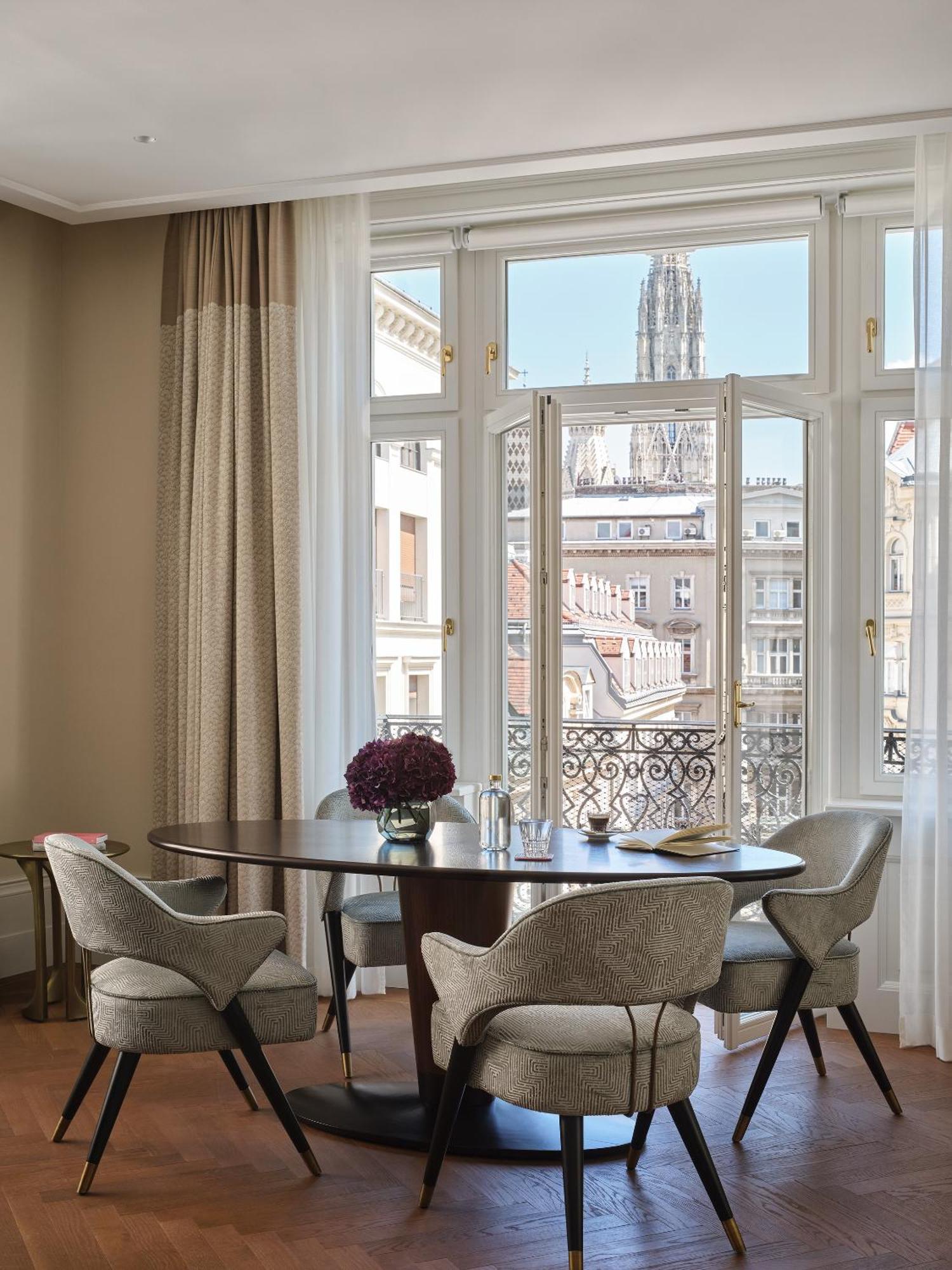 Suite St. Stephen's