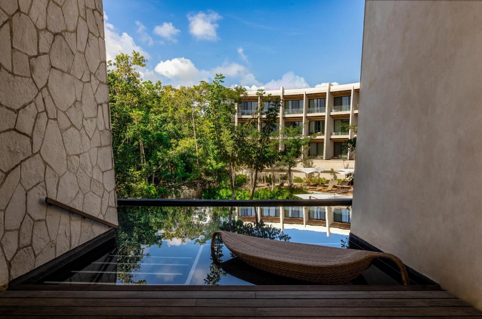 Suite Junior con acceso directo a la piscina - Camas dobles