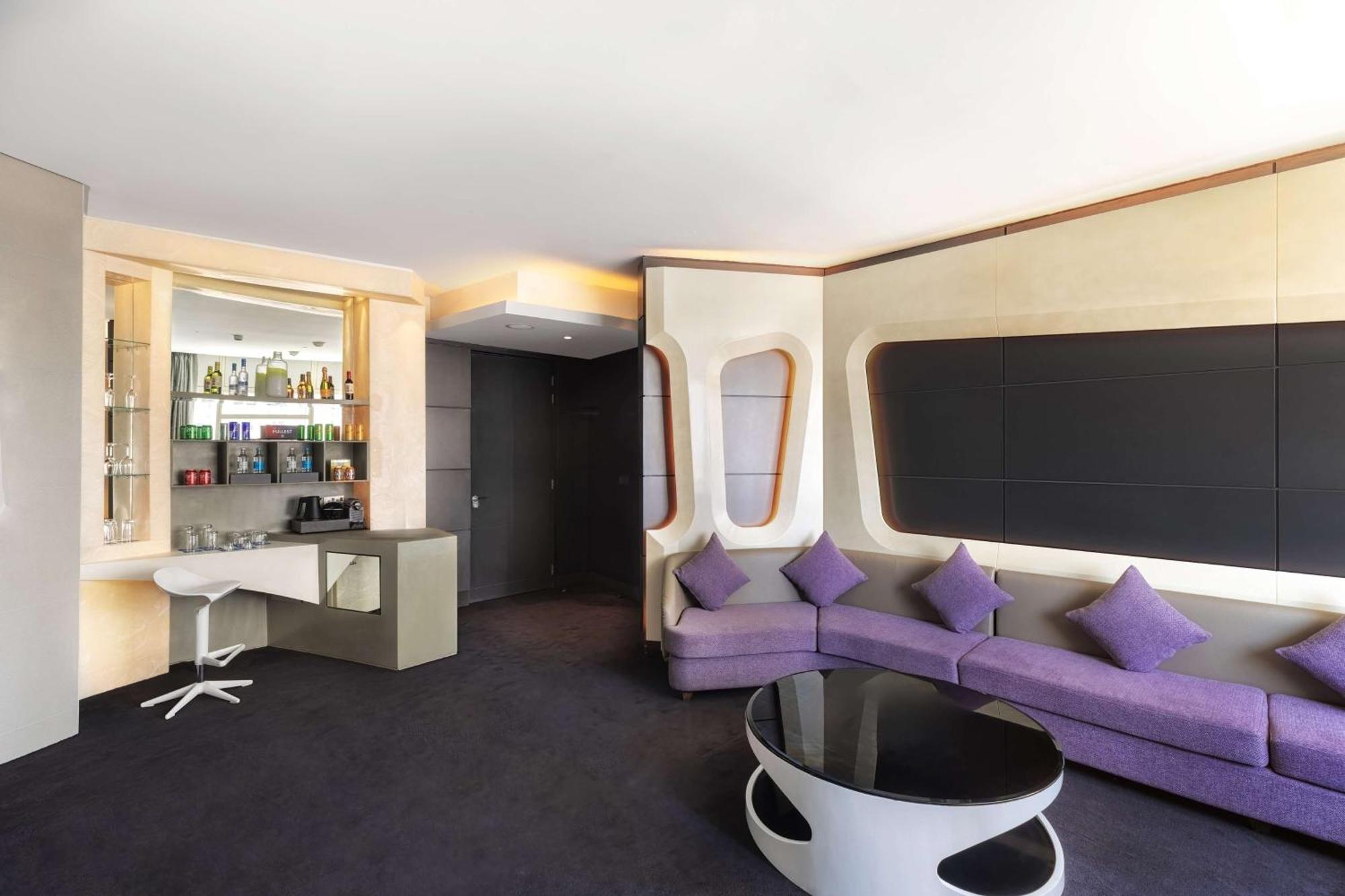 Suite V con cama redonda
