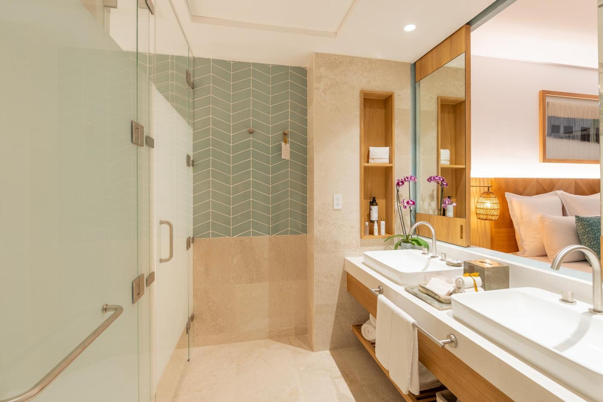 Habitación Preferred Club Premium con acceso directo a la piscina - Cama extragrande