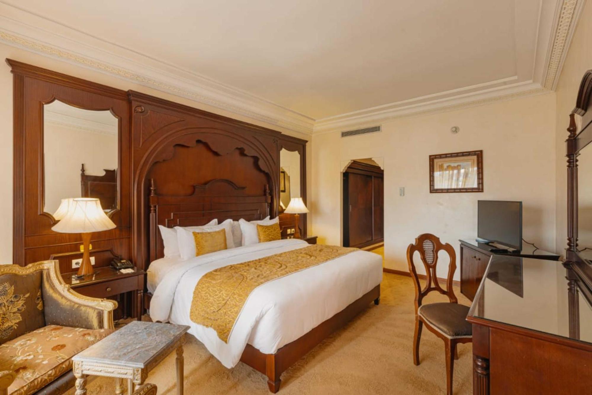 Junior Suite,925604236:JPEG