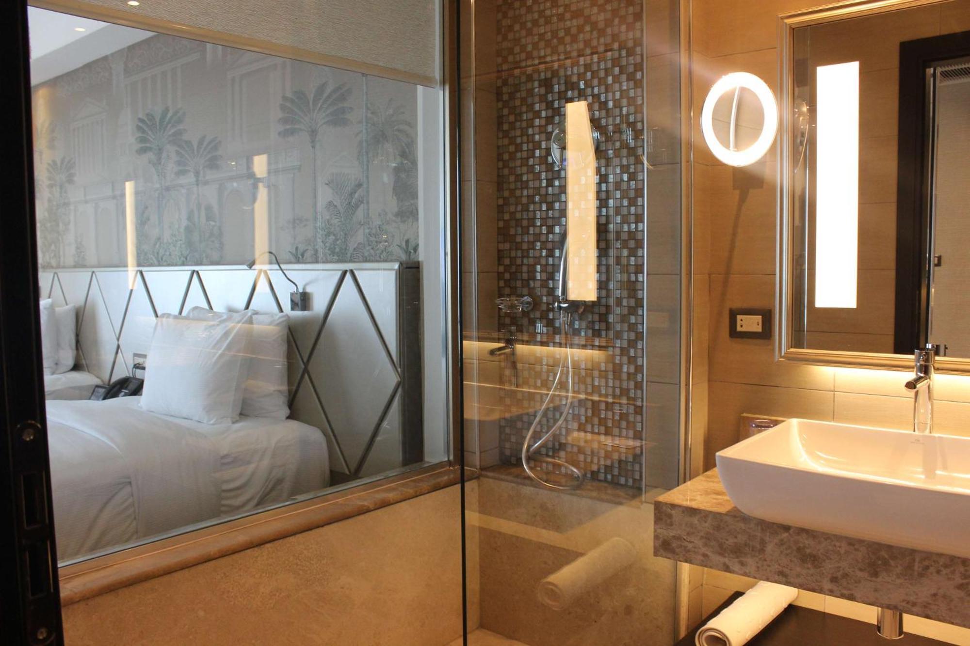 Habitación con cama extragrande