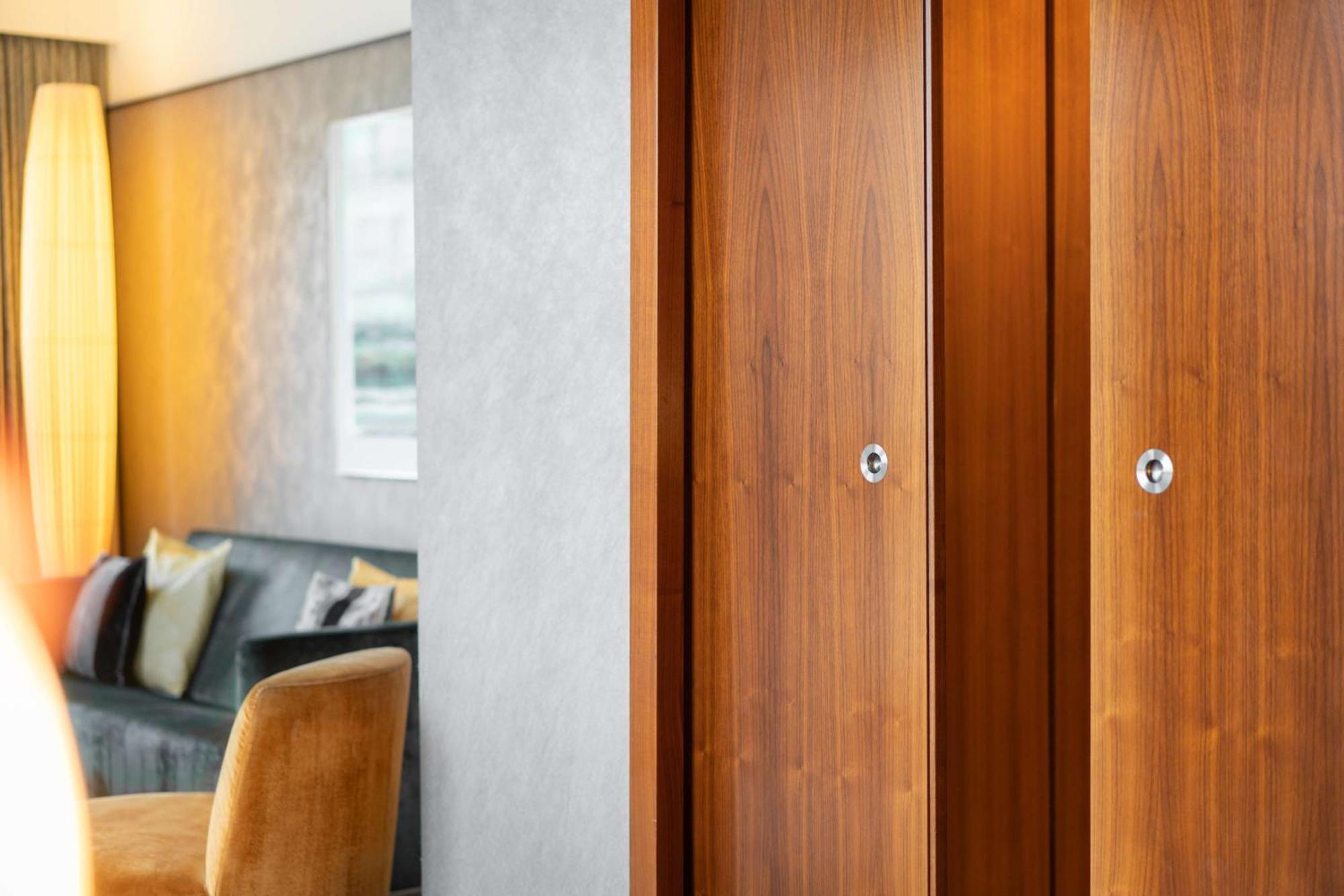 Suite esquinera de 1 dormitorio con acceso al salón