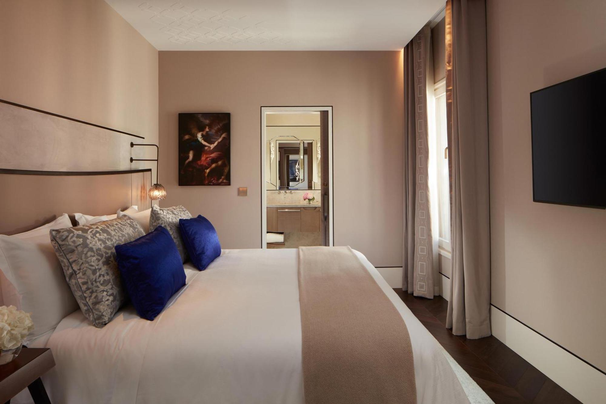 Suite de 1 dormitorio con vistas a la ciudad - 1 cama grande