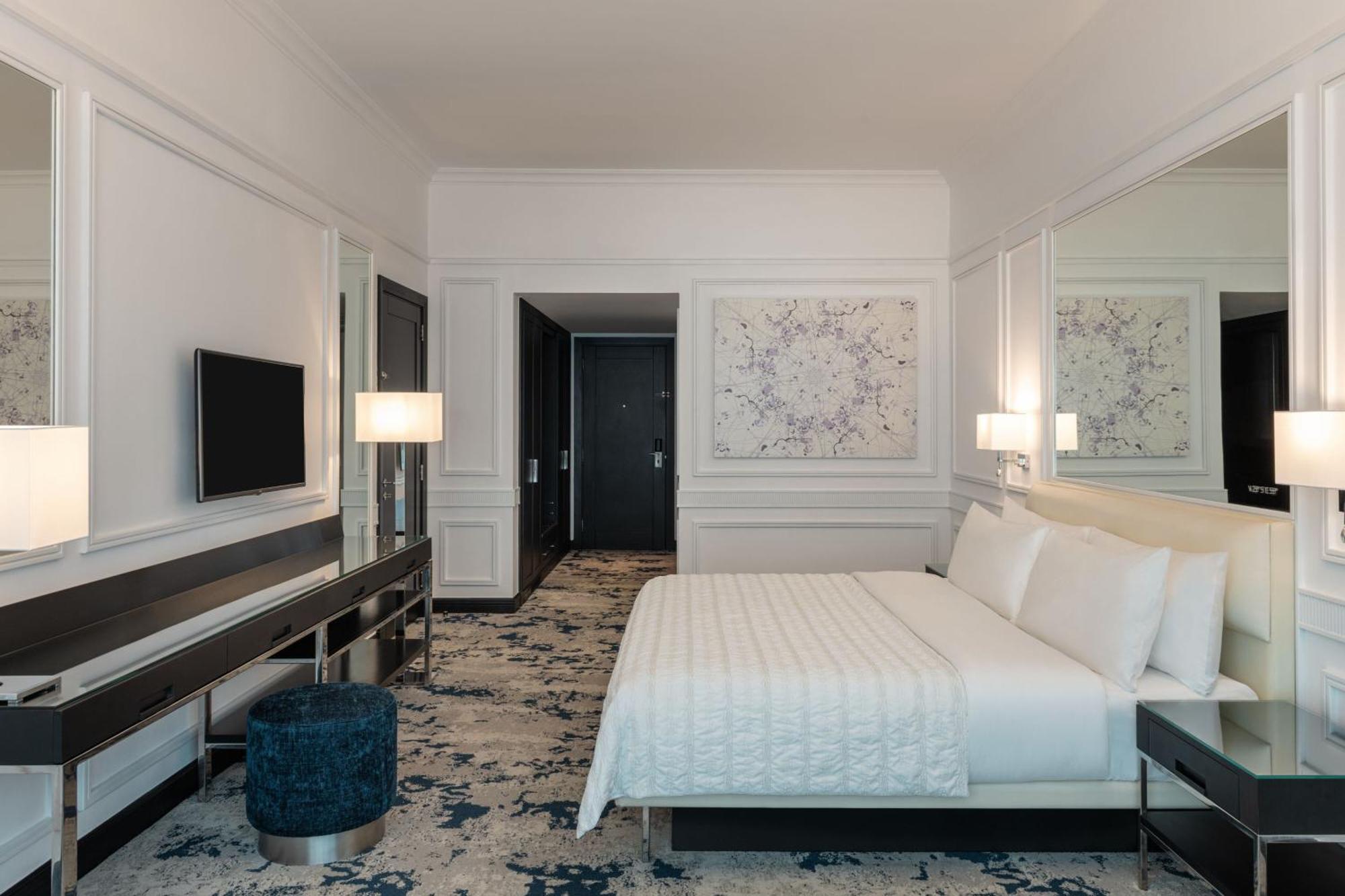 Habitación Club Superior con balcón, cama extragrande, happy hour, té de la tarde y vistas al mar