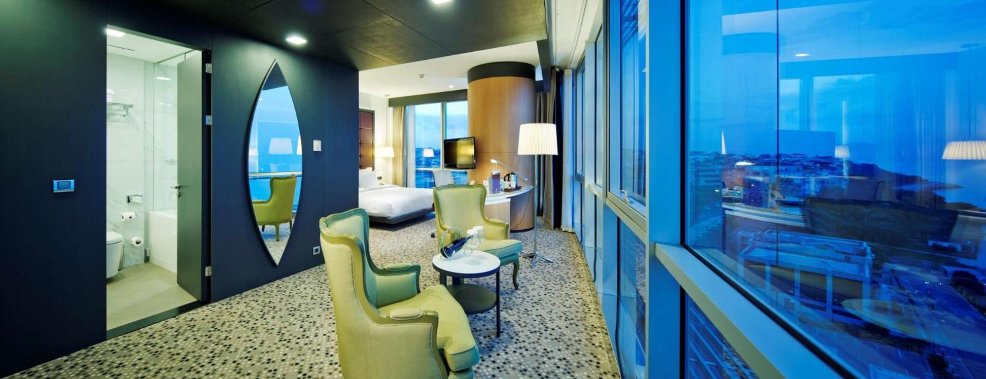 Suite Familiar con sala de estar