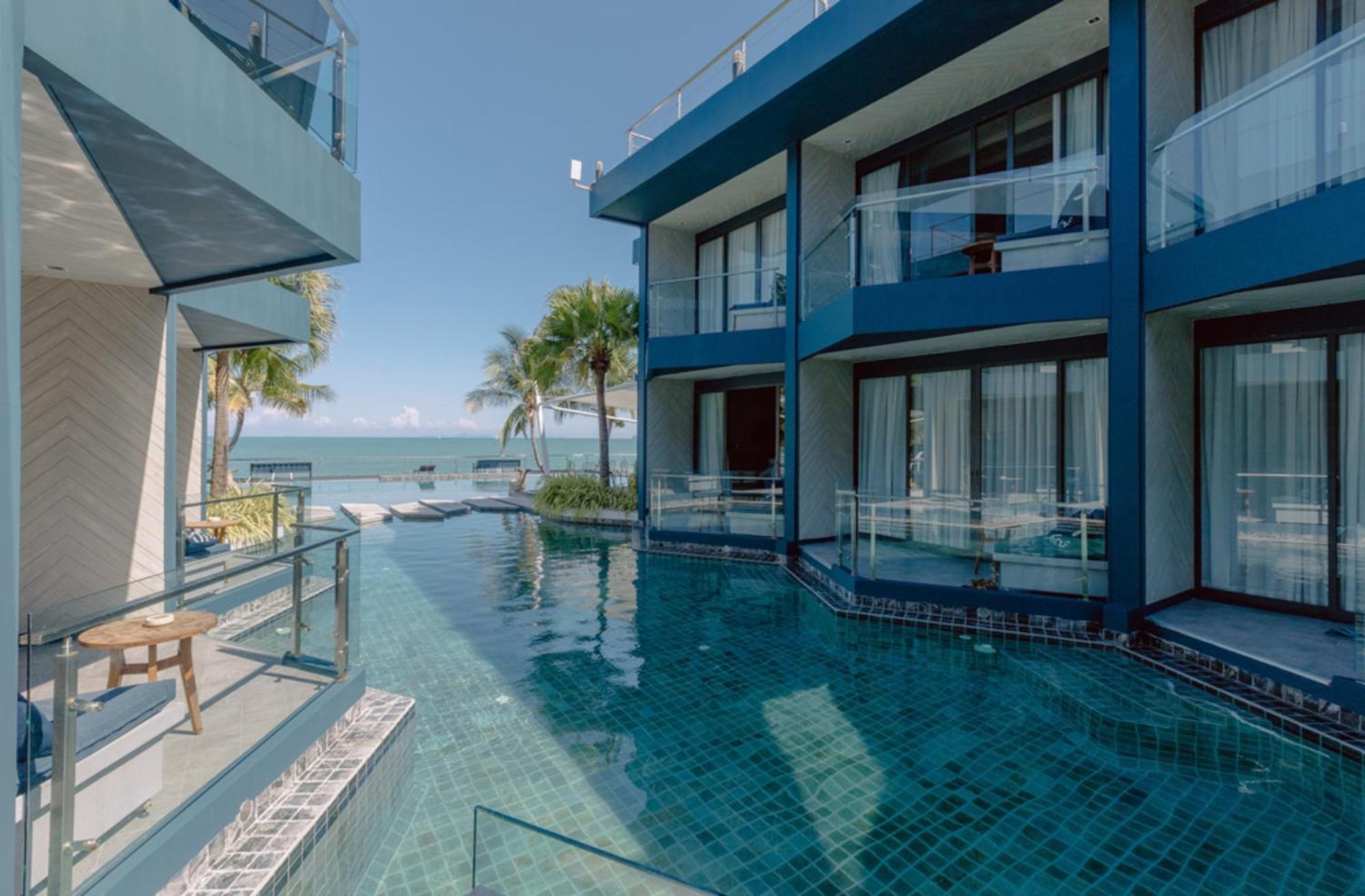 Deluxe Pool Access Room,1557652918:JPEG