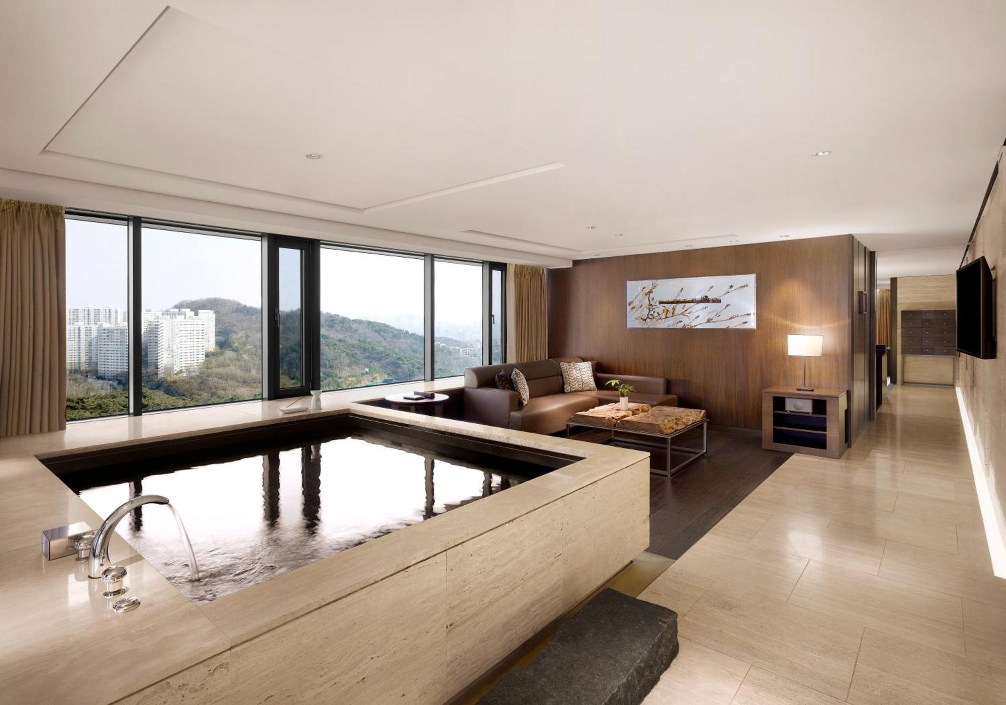 Grand Premier Pool Suite,1559659342:JPEG