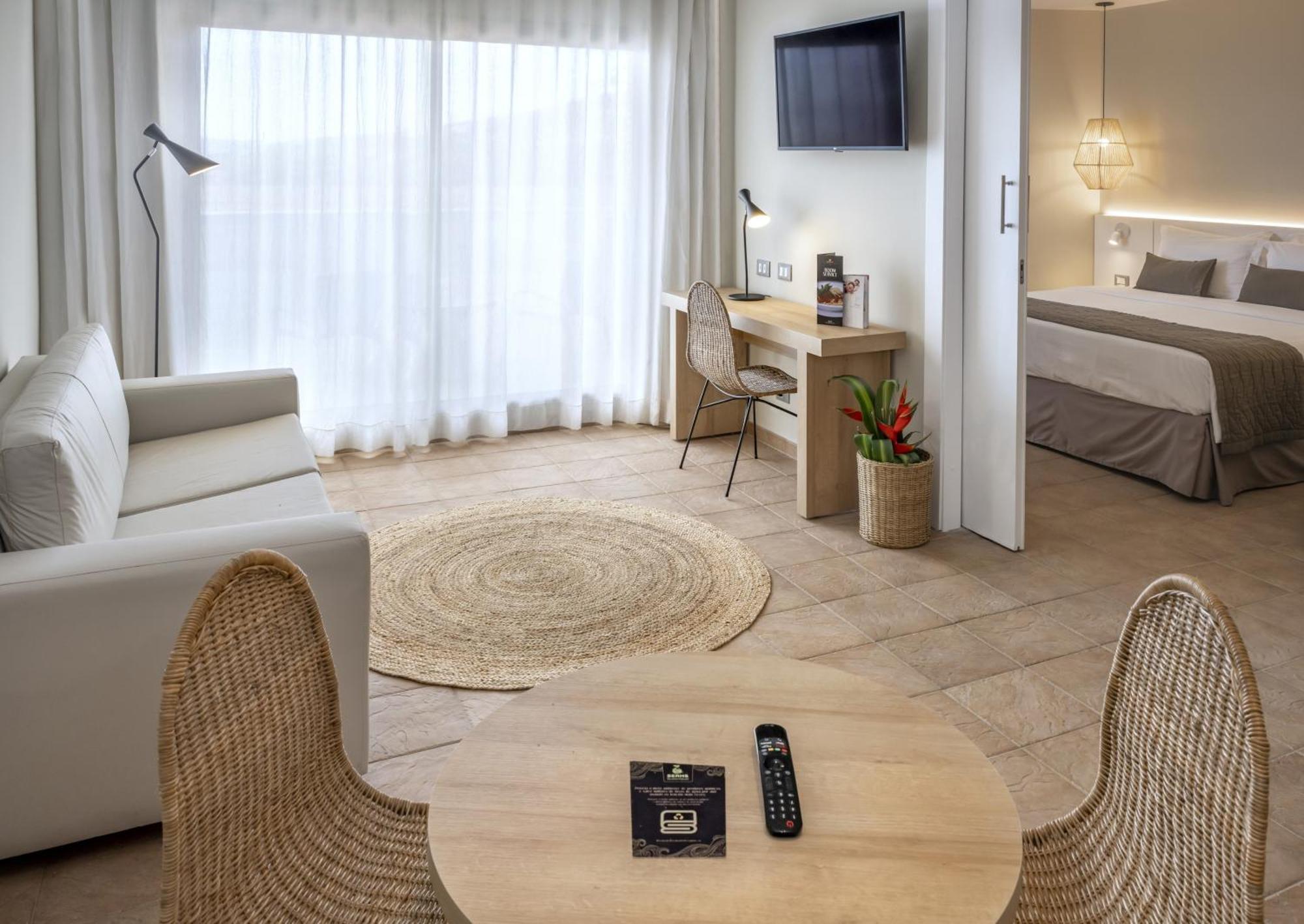 Suite Junior Prime con vistas frontales al mar