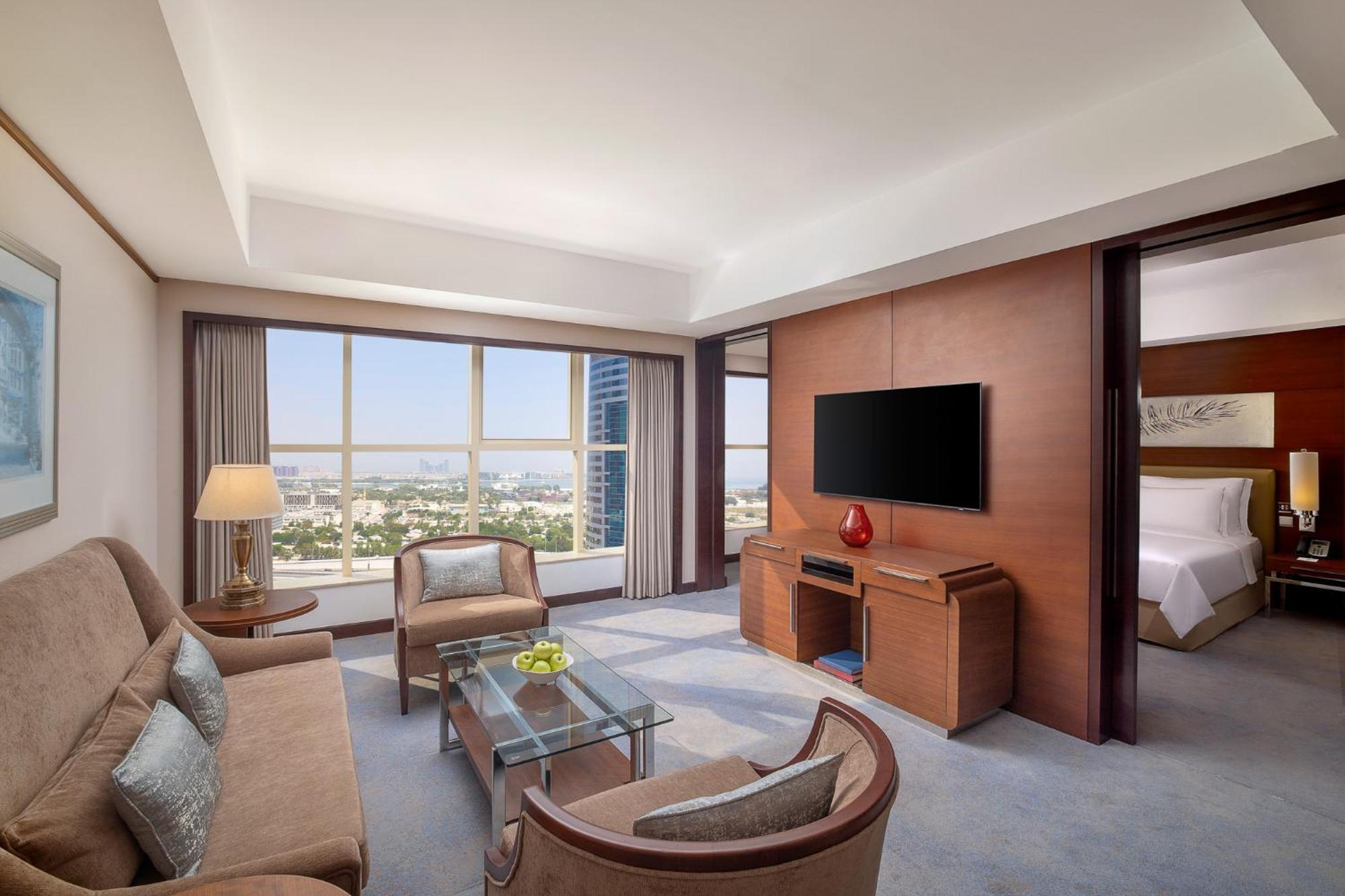 Executive Suite Inclusive of One Way Dubai Airport Drop Off & Club Lounge Access,1613662777:JPEG