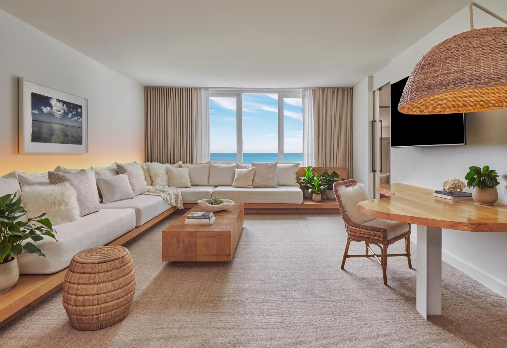 Suite de 1 dormitorio con vistas a la ciudad - 1 cama grande