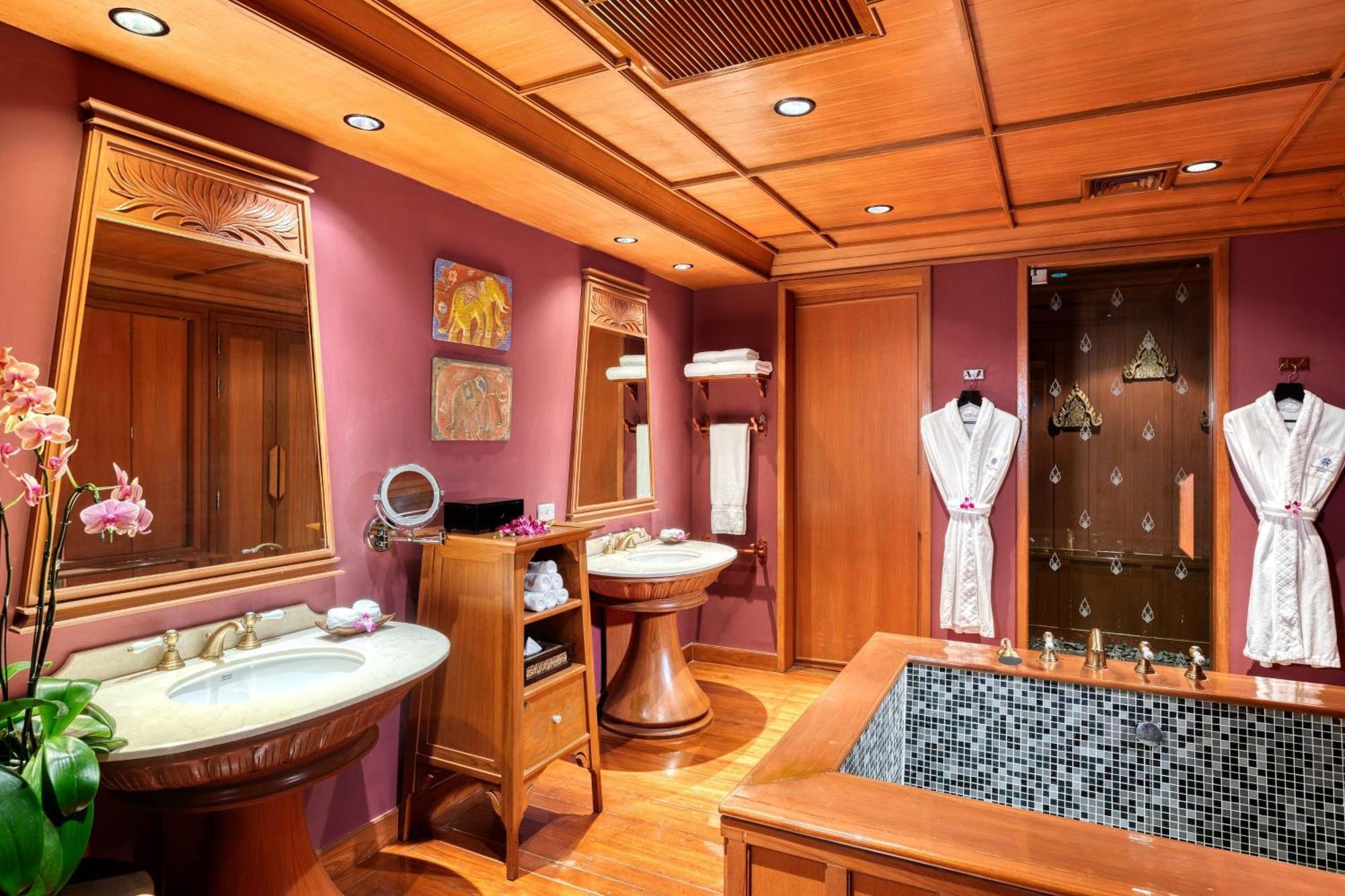 Suite de 2 dormitorios Ruen Thai con acceso al club lounge y vistas a la ciudad