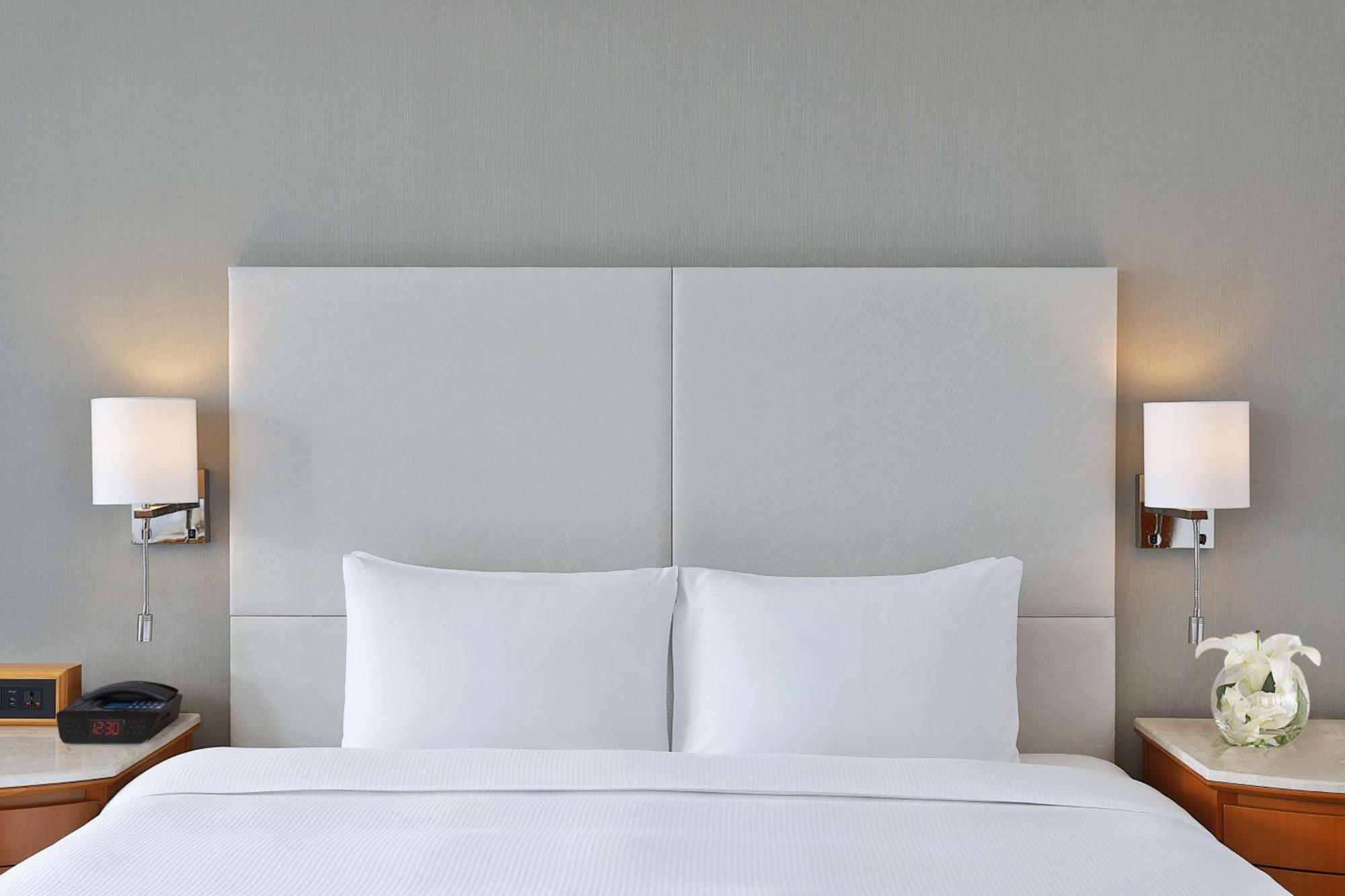 Habitación Deluxe con cama extragrande, vistas al mar y a Ain Dubai