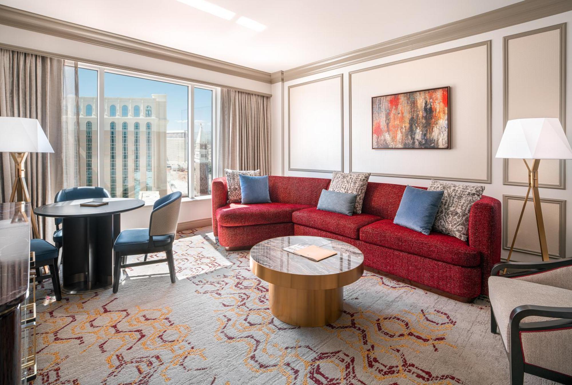 Suite Luxury recién remodelada con vistas a la ciudad - 2 camas grandes