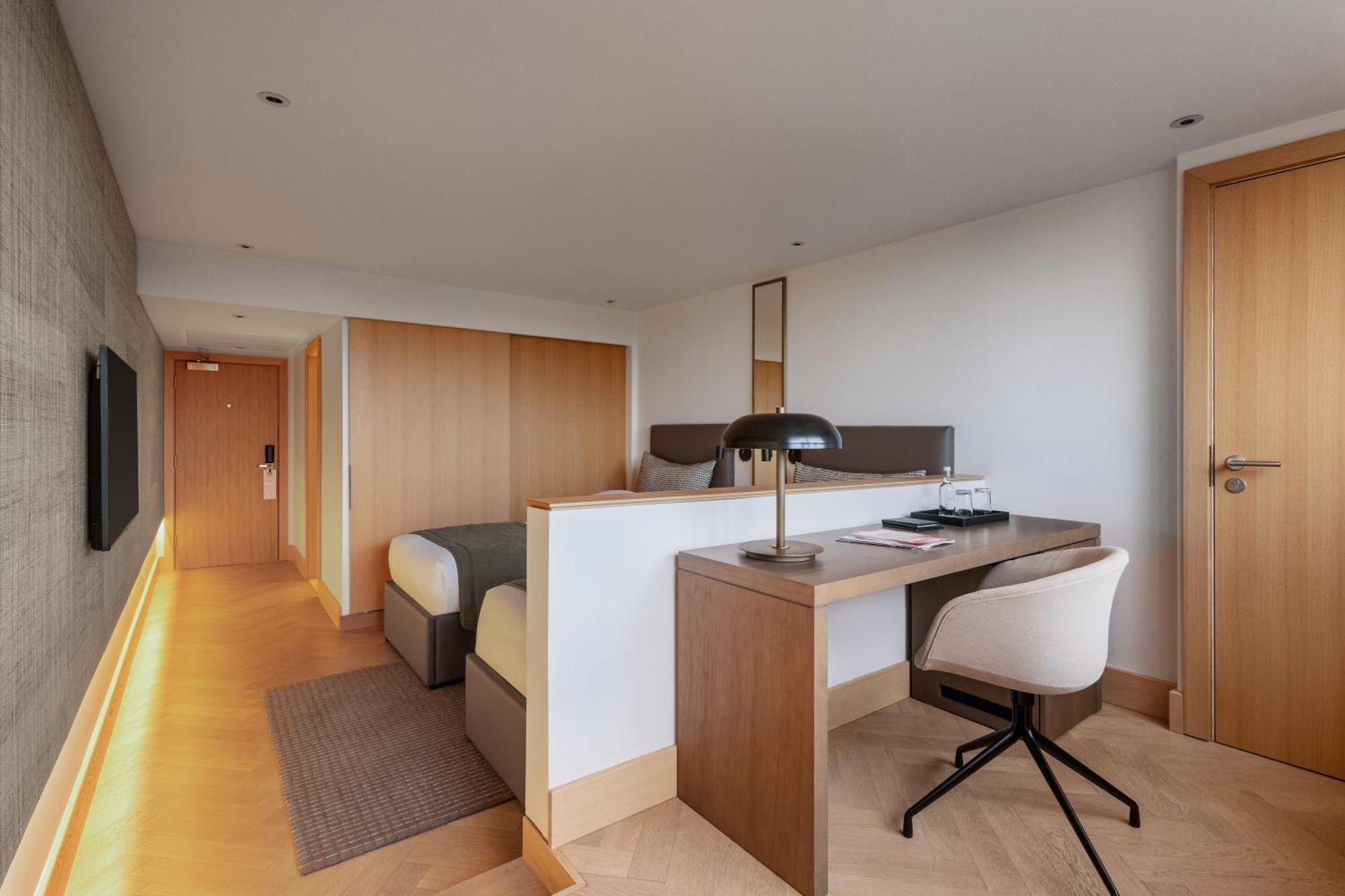 Deluxe Twin,1627929759:JPEG