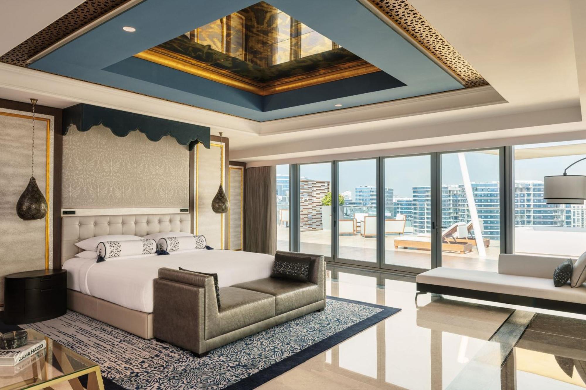 Suite Ático Royal lateral de 2 dormitorios con vistas al agua