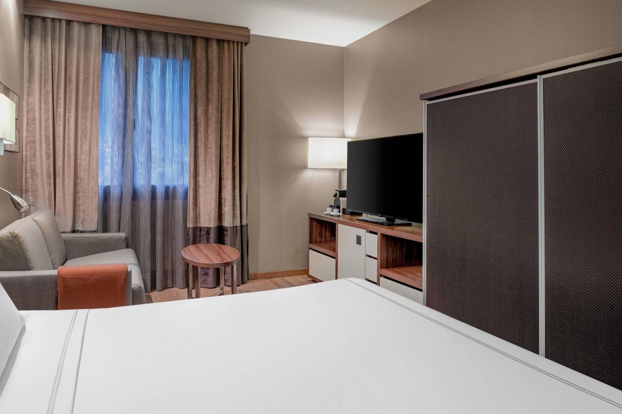 Habitación Doble Deluxe con cama grande y vistas a las montañas