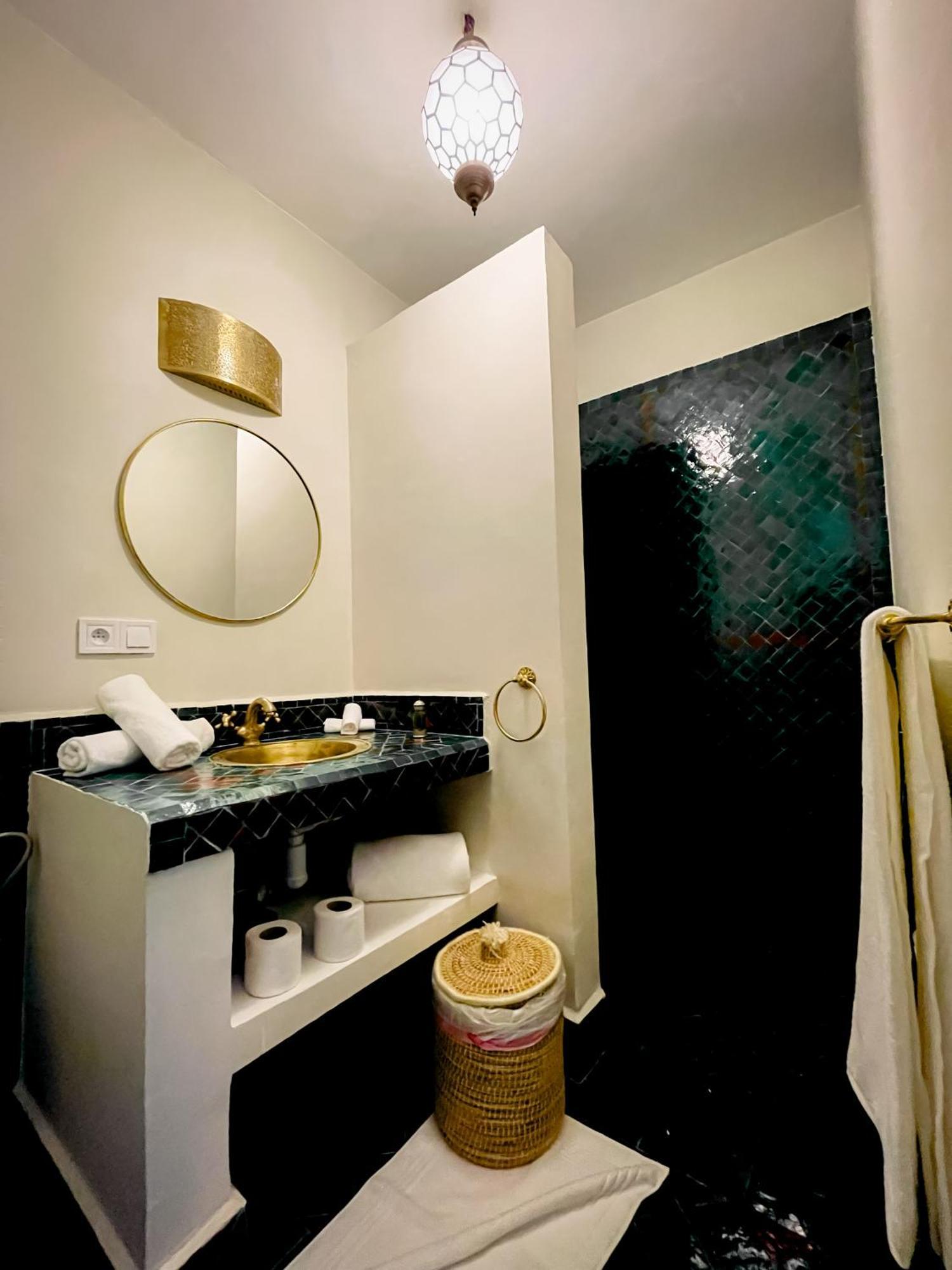 Deluxe Queen Room,1644876777:JPEG