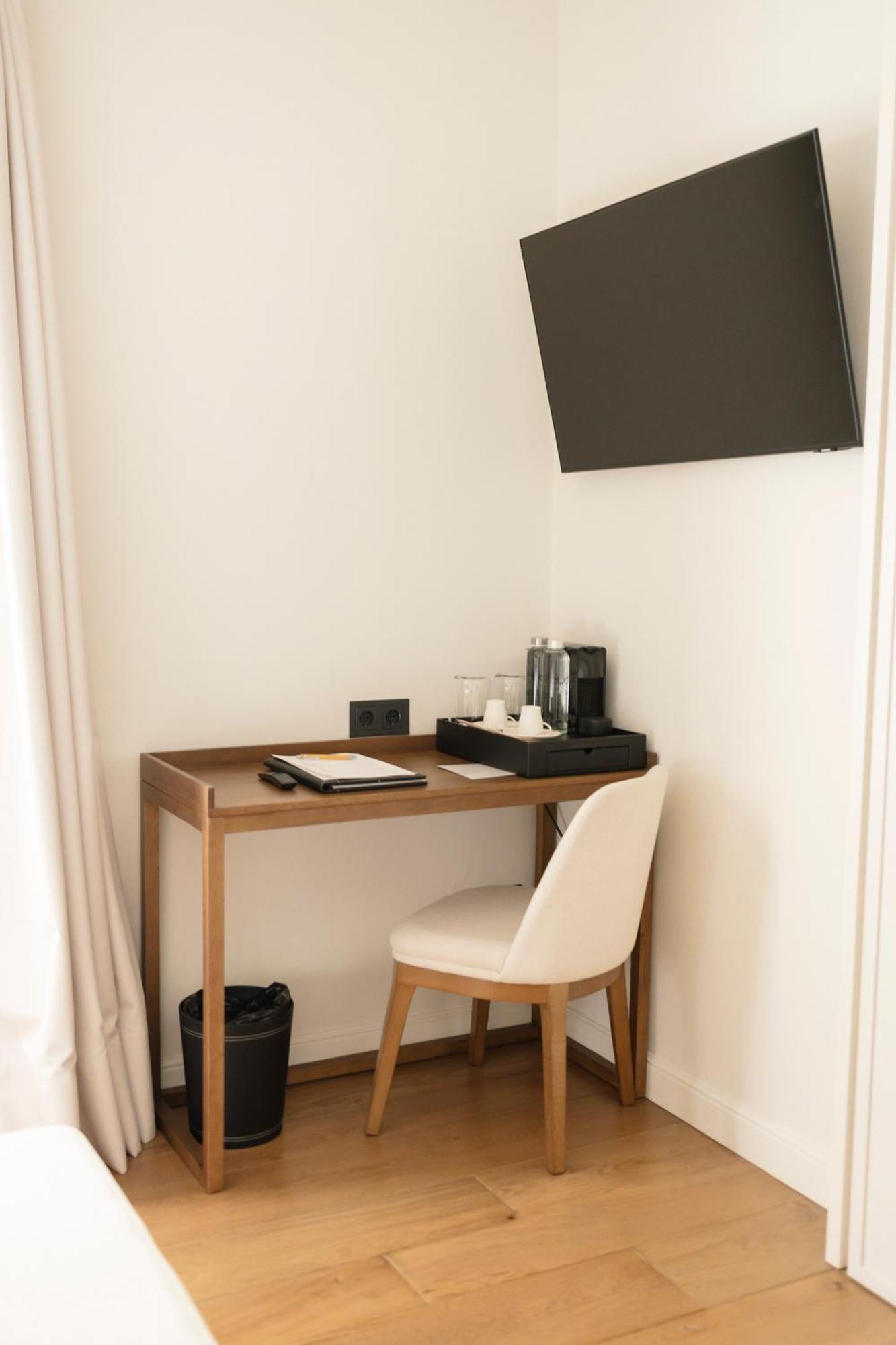 Superior Double Room,1646505739:JPEG