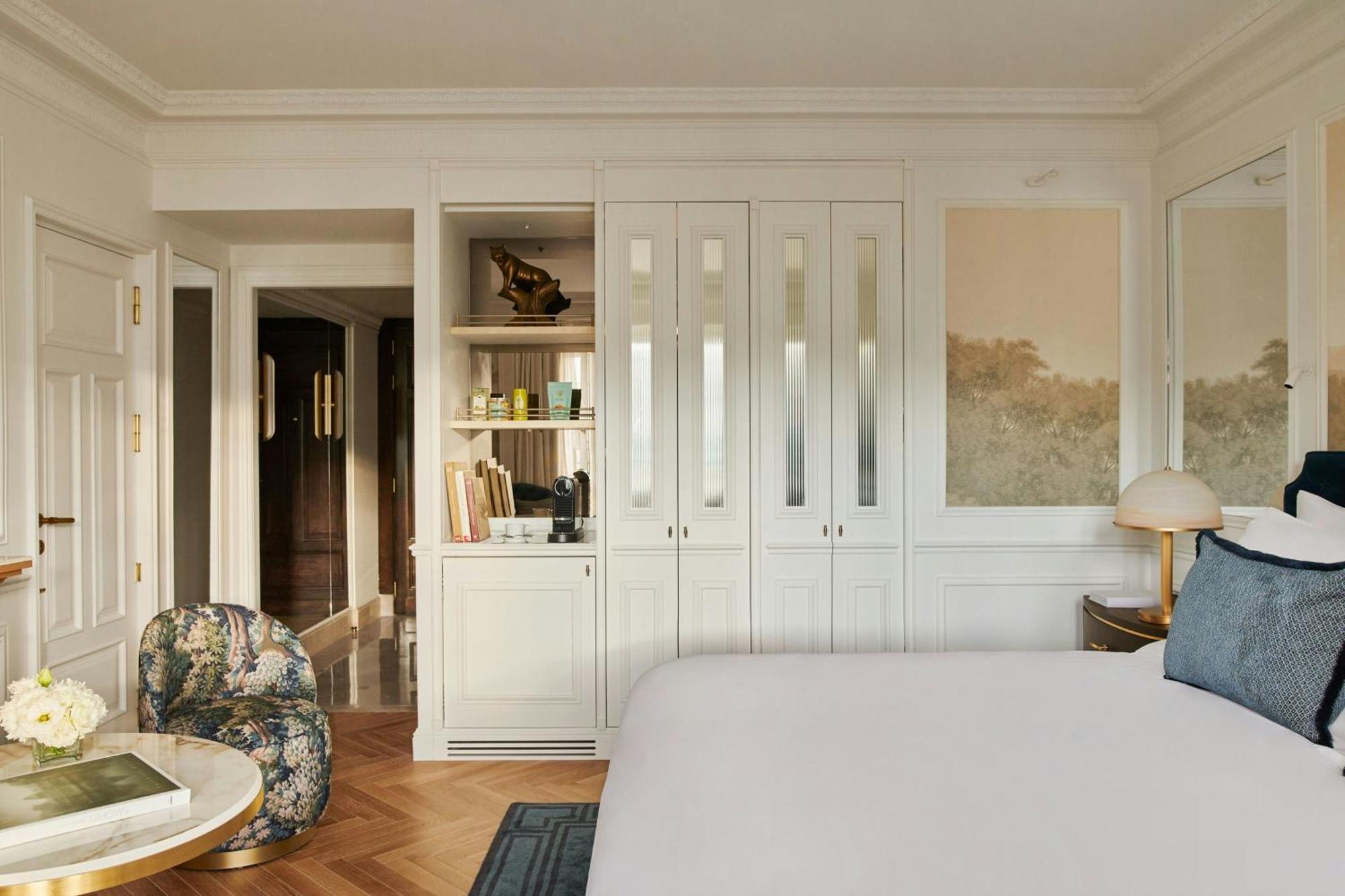 Habitación Premium con vistas a la calle - 1 cama extragrande