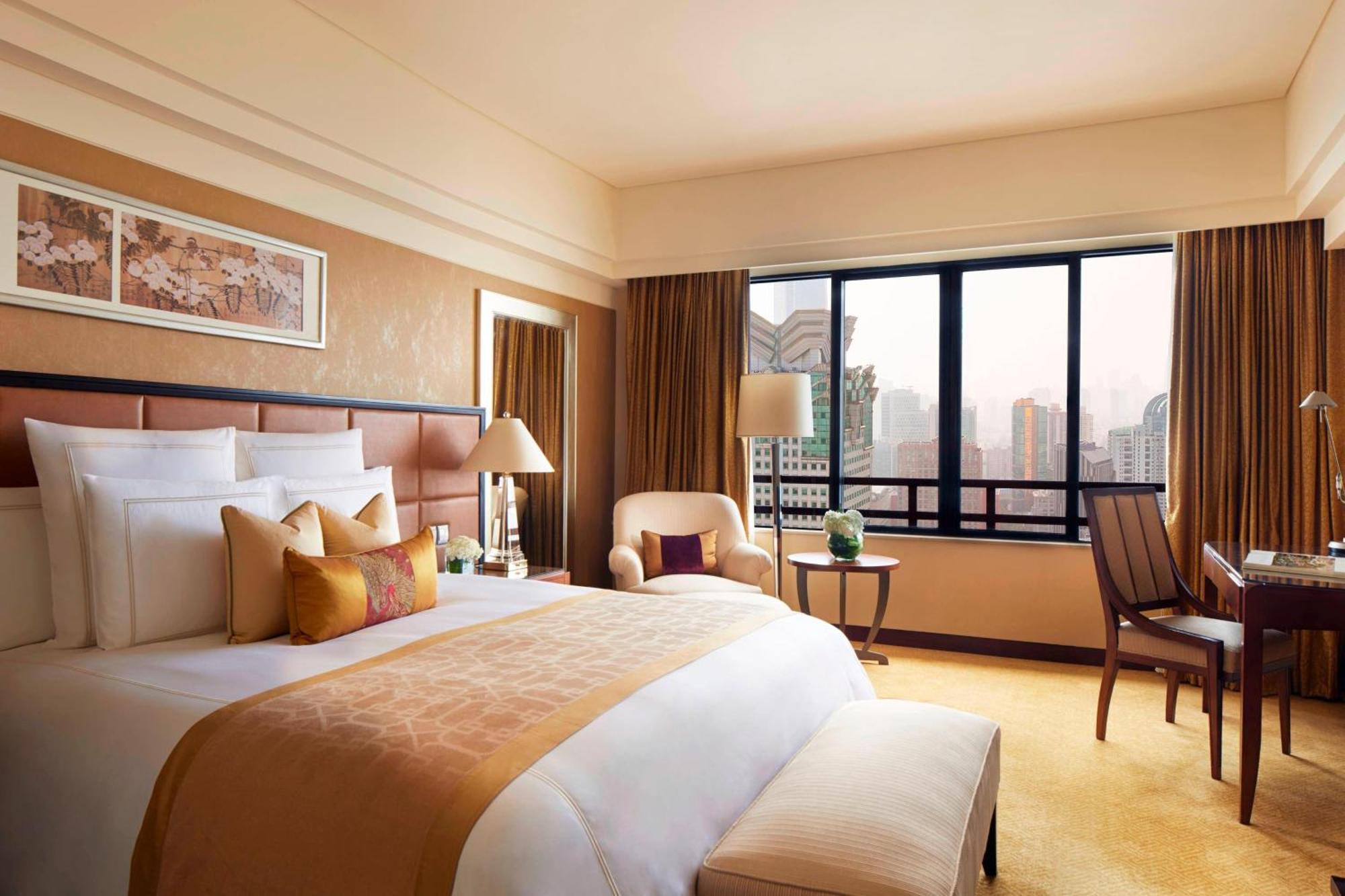Club Deluxe City View Club level Guest room 1 King,1657149668:JPEG