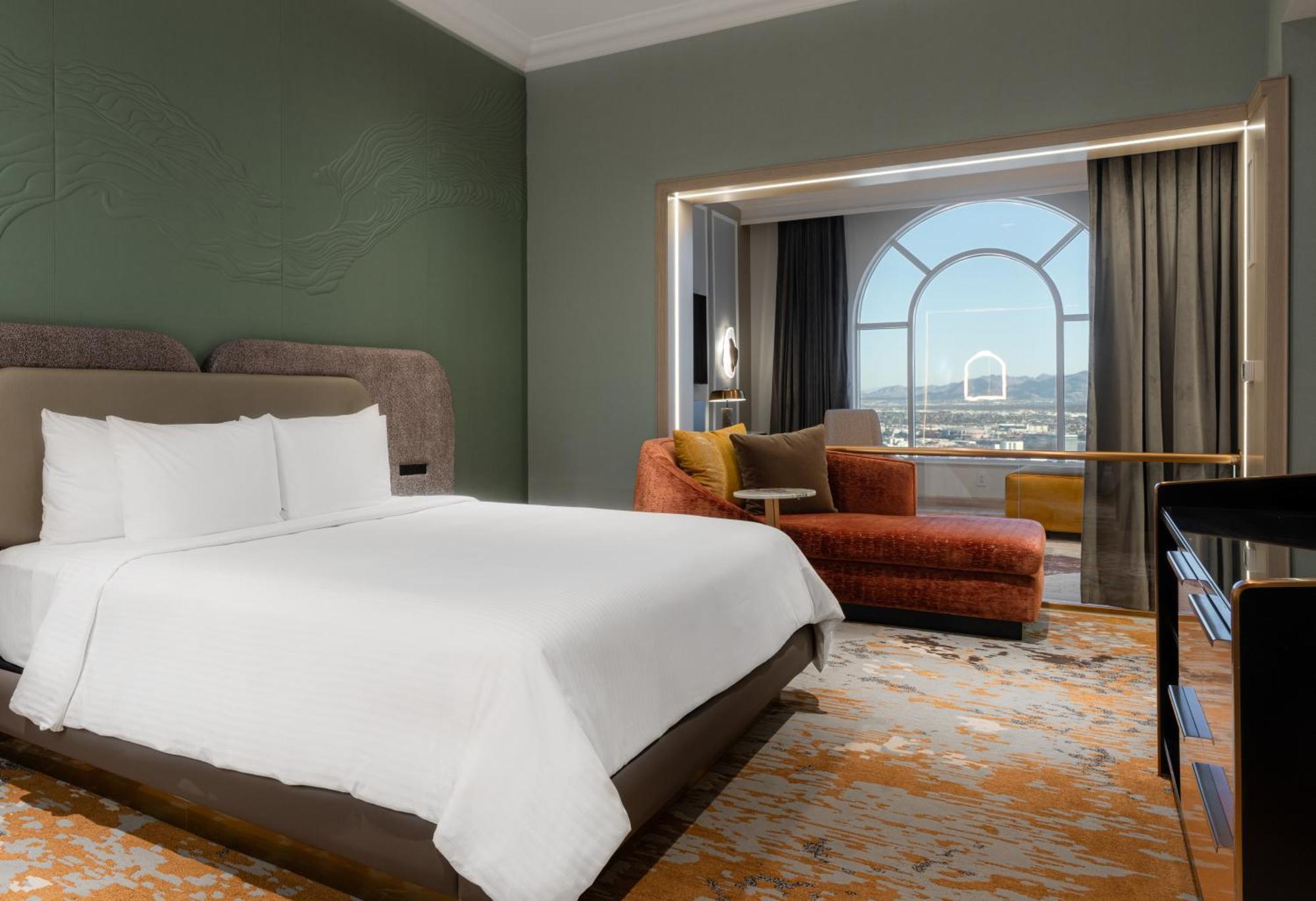 Suite Grand recién reformada con cama extragrande y vistas a la ciudad