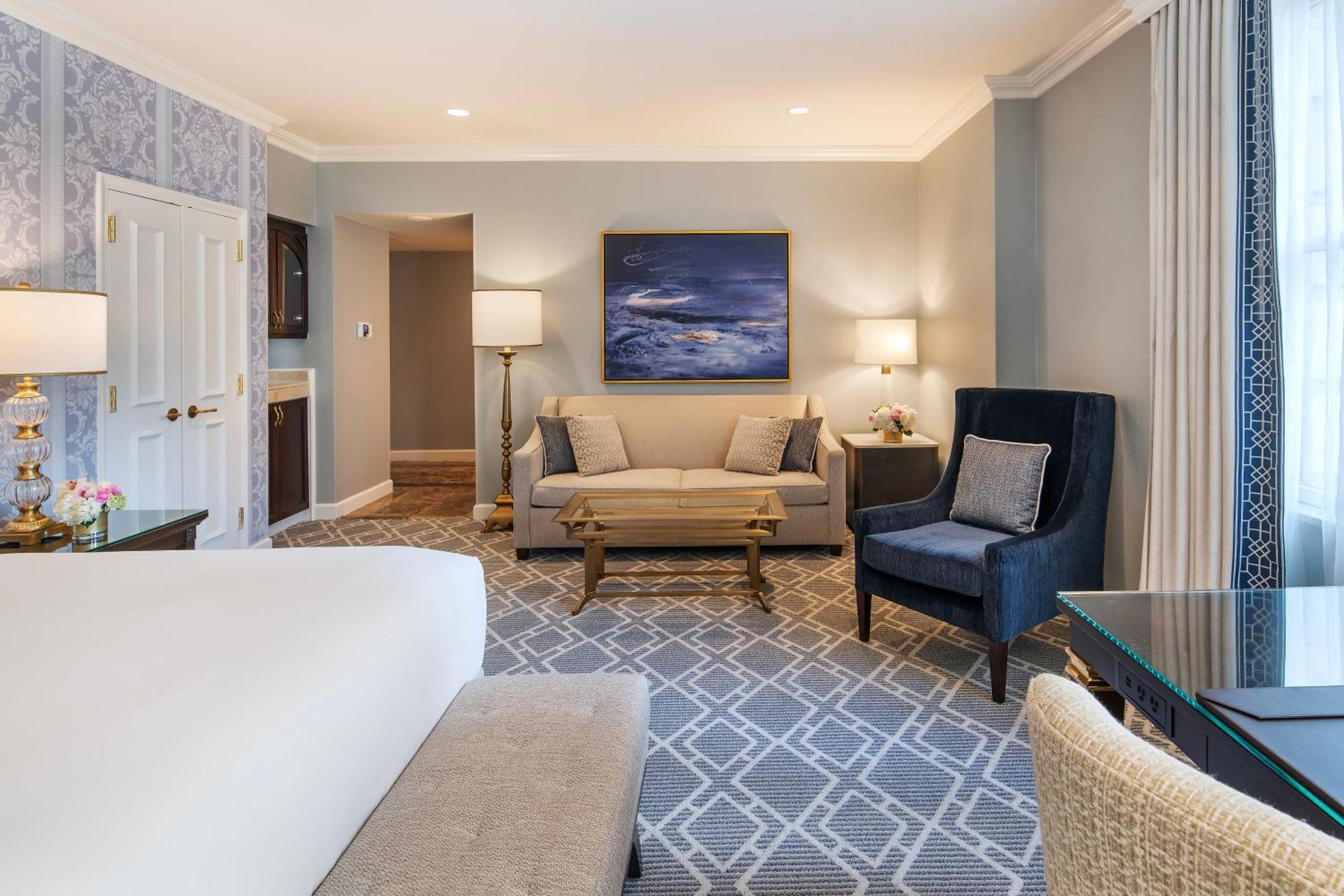 Suite Junior con cama extragrande y vistas
