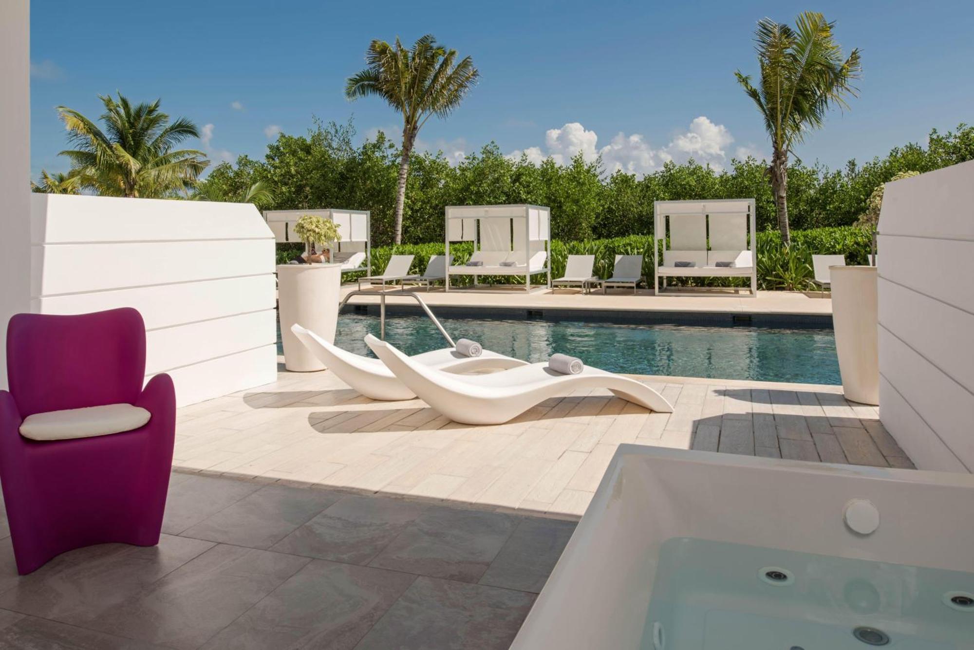 Suite Luna de Miel con acceso directo a la piscina (solo adultos mayores de 18 años)