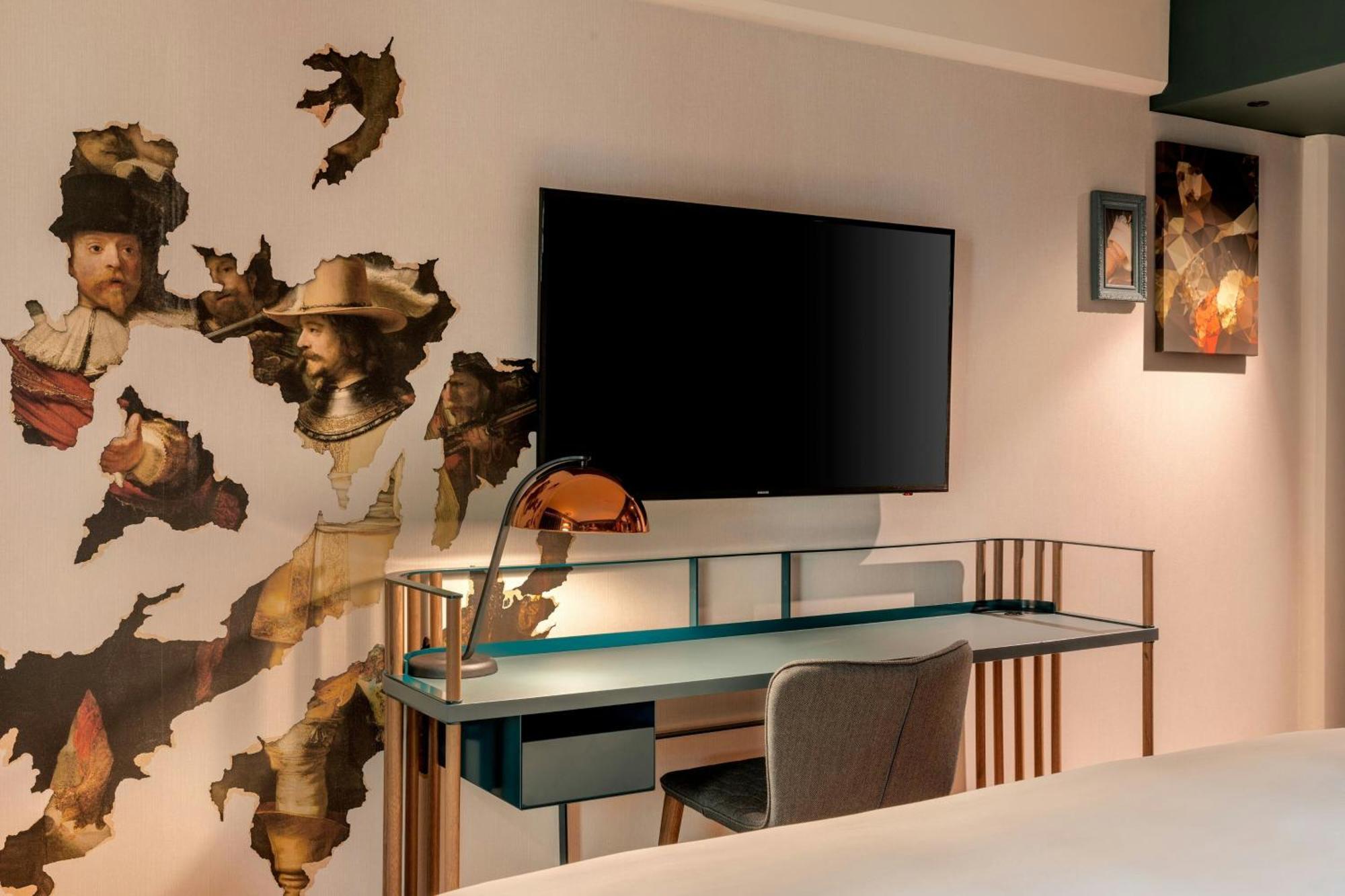 Larger King Room - Club Lounge Access,1697777459:JPEG