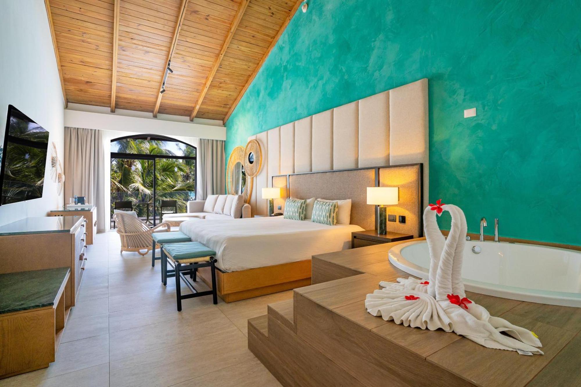 Honeymoon Suite,1703549343:JPEG