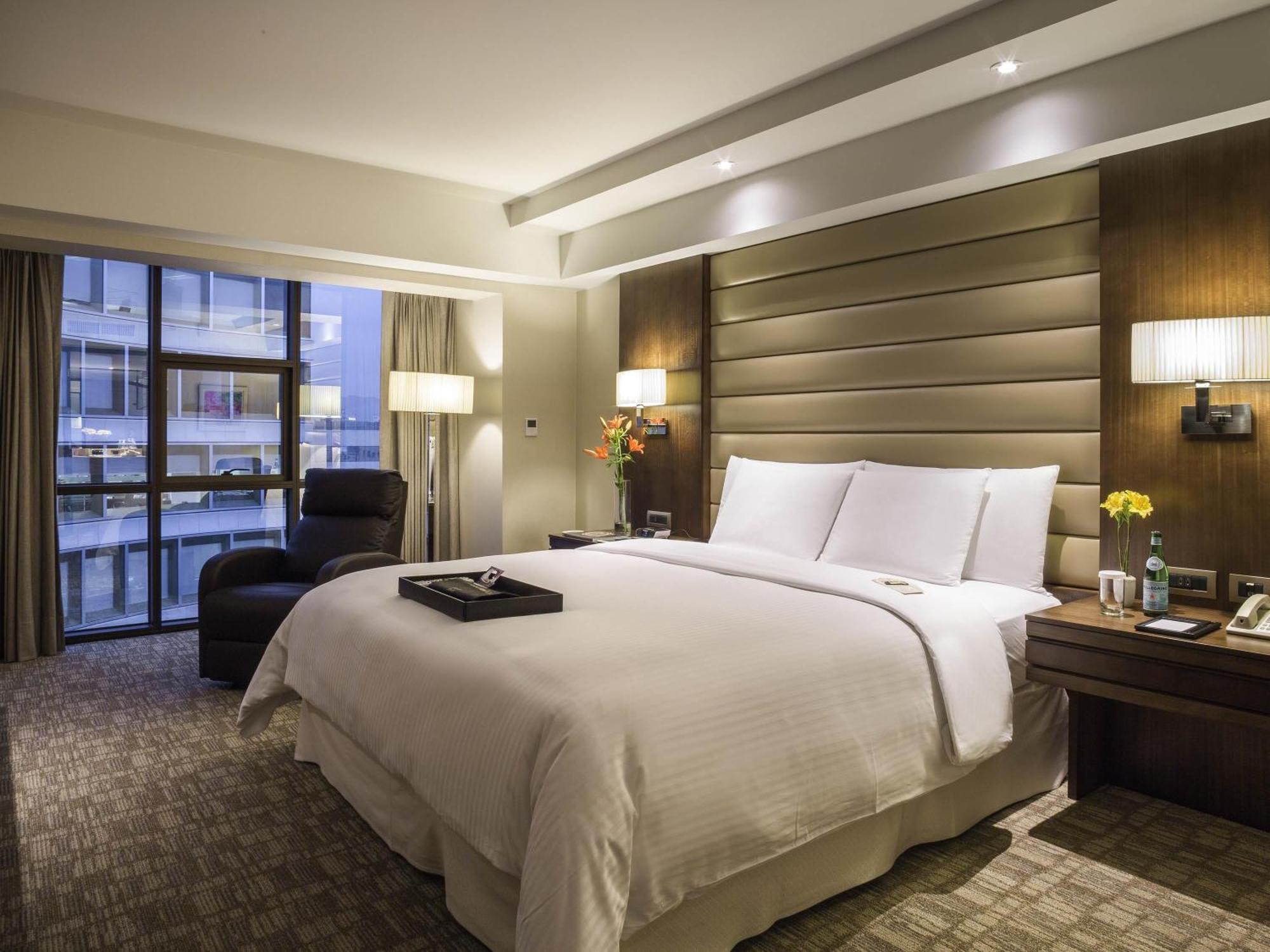 Business Suite,1717038263:JPEG