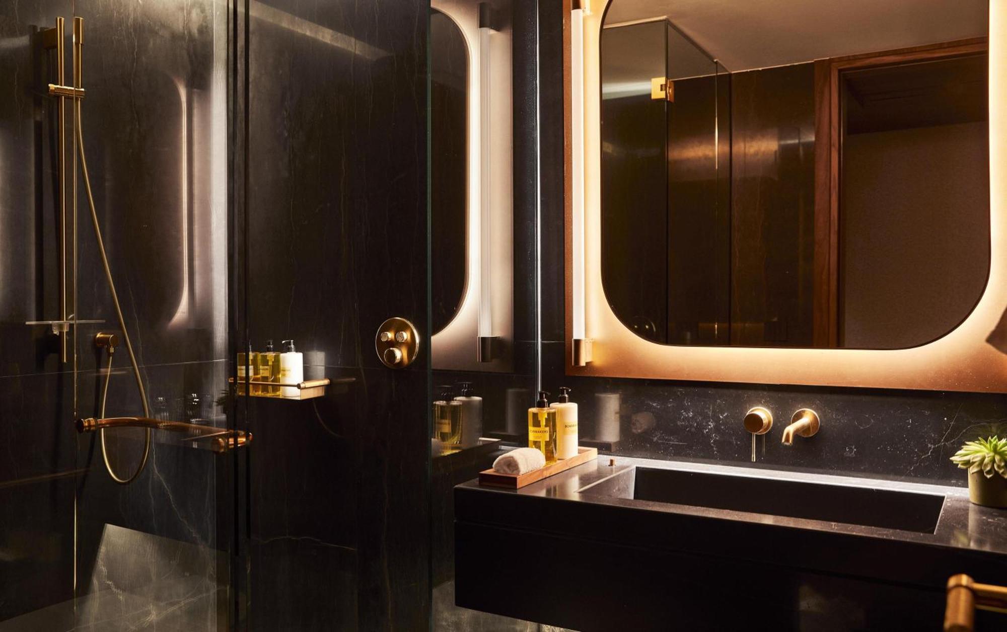 King Room,1718530645:JPEG