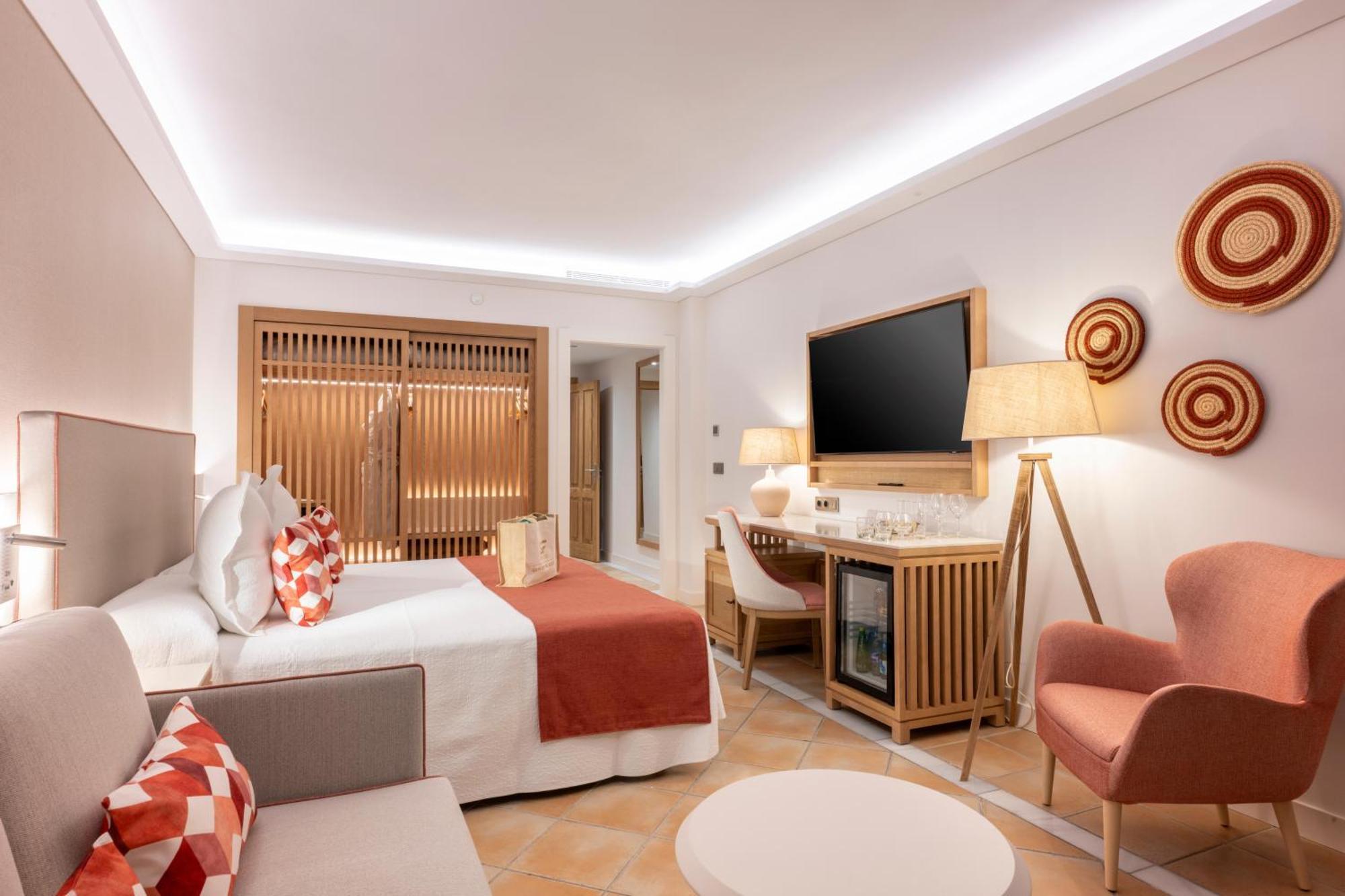 Royal Suite (4 Adults),1739367727:JPEG