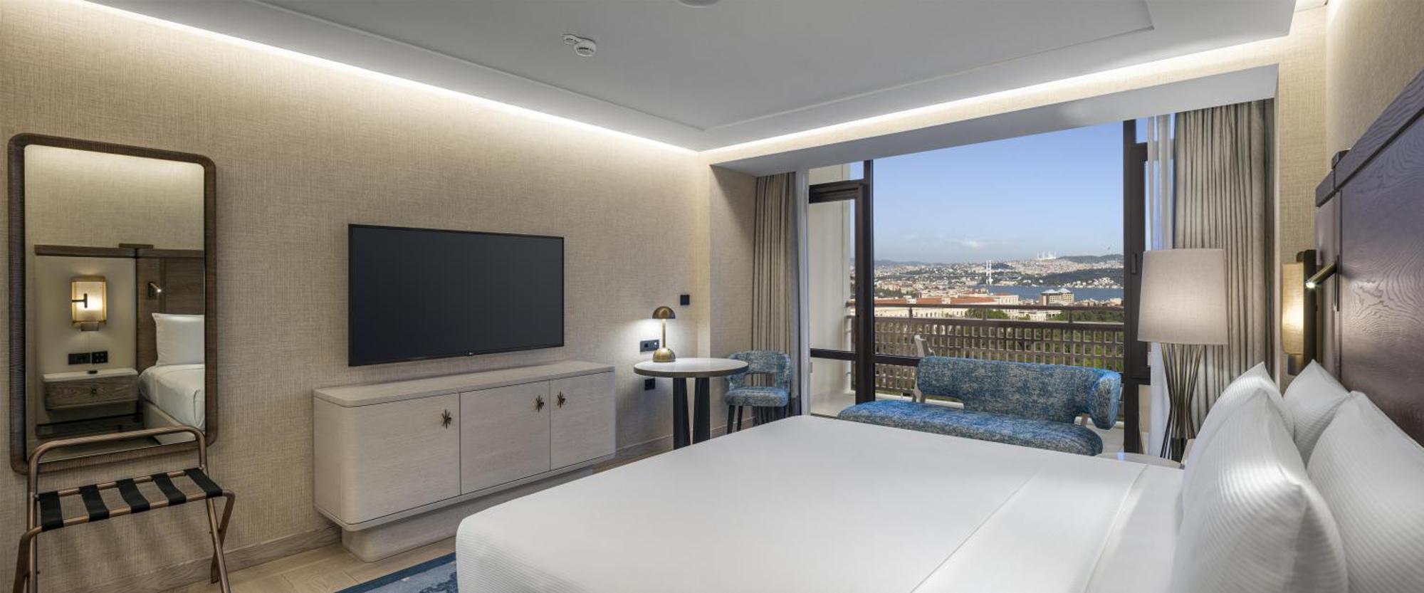 Habitación Doble Deluxe con cama grande y vistas al Bósforo