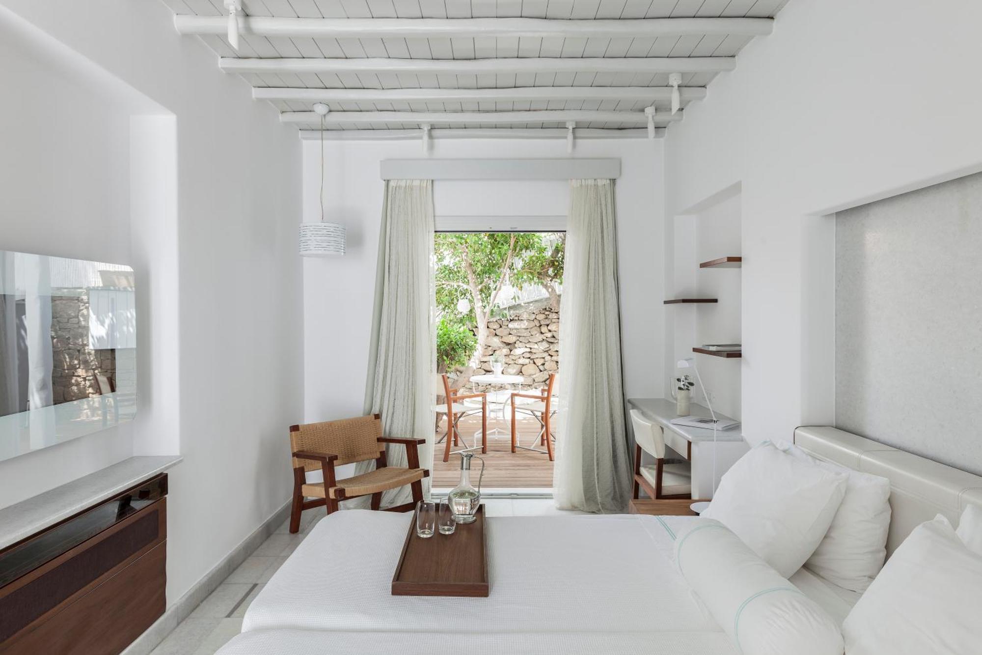 Habitación Estándar con vistas al patio y bañera de hidromasaje