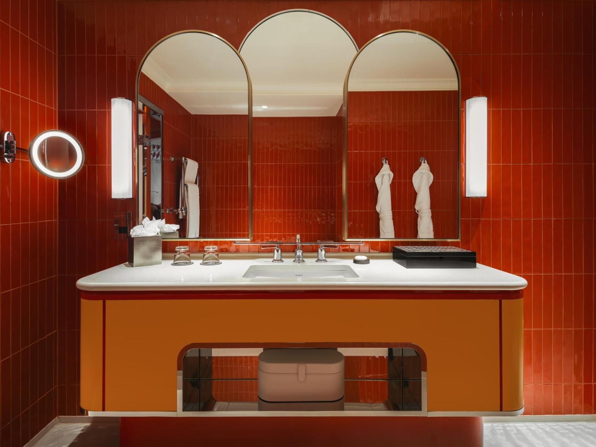 Suite 70 con salón independiente, zona de comedor y vistas a Waterloo Place - Cama extragrande